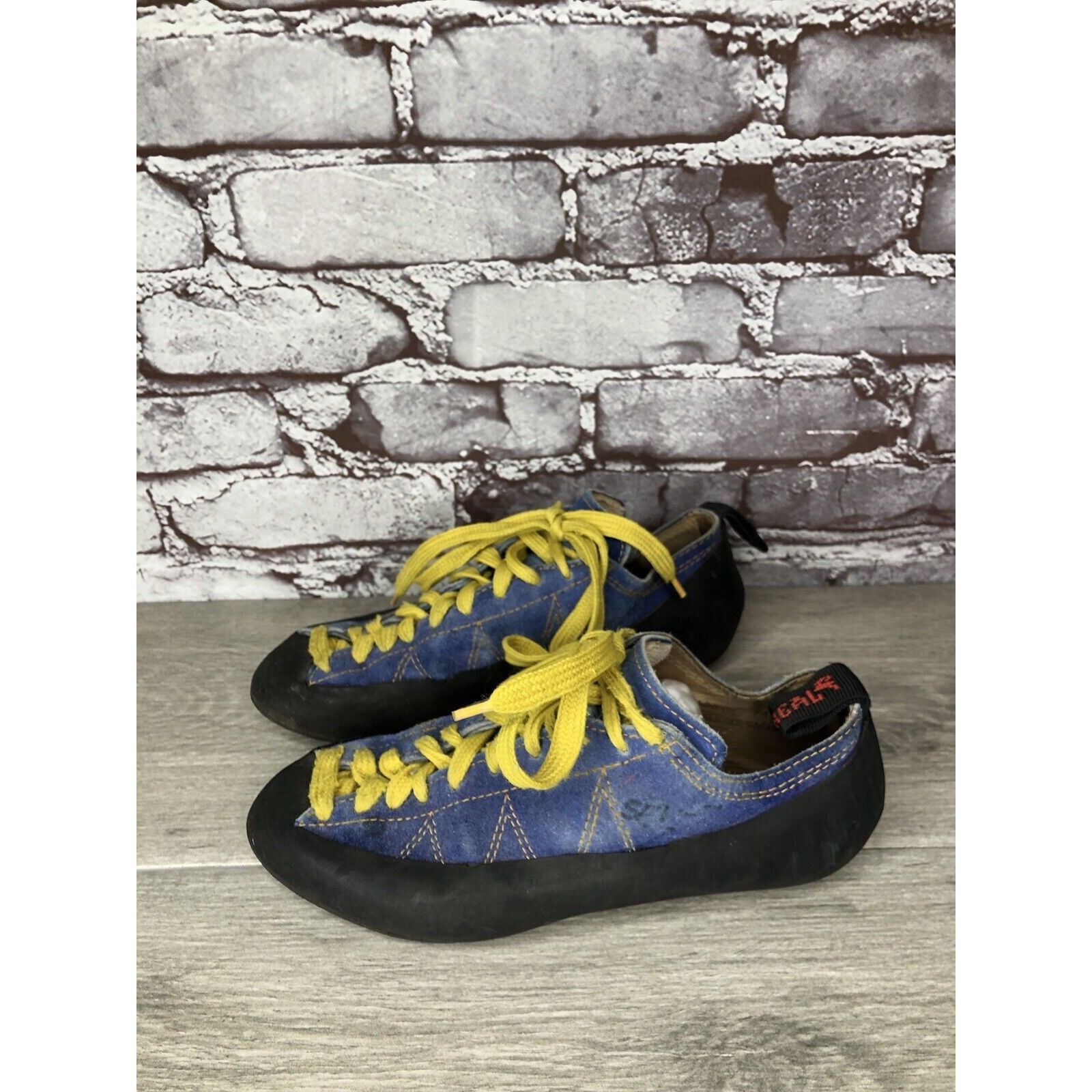 Other BOREAL Zephyr Blue Suede Leather Rock Climbing Shoes Men Sz Size US 7 / EU 40 - 14 Thumbnail