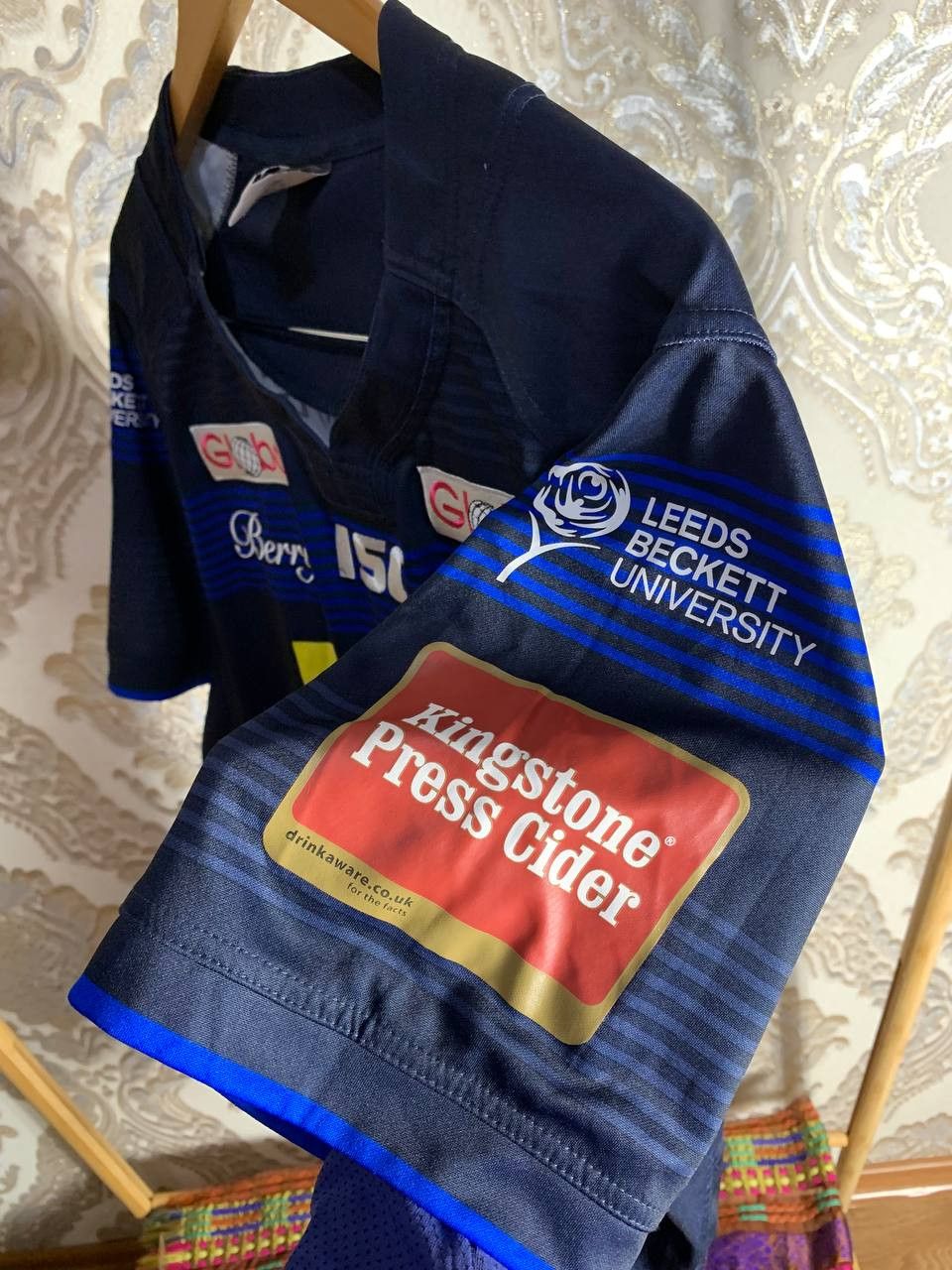 Canterbury of New Zealand Vintage Leeds Rhinos Retro Rugby Jersey Bloke Y2K 90s Size US XXL / EU 58 / 5 - 9 Thumbnail