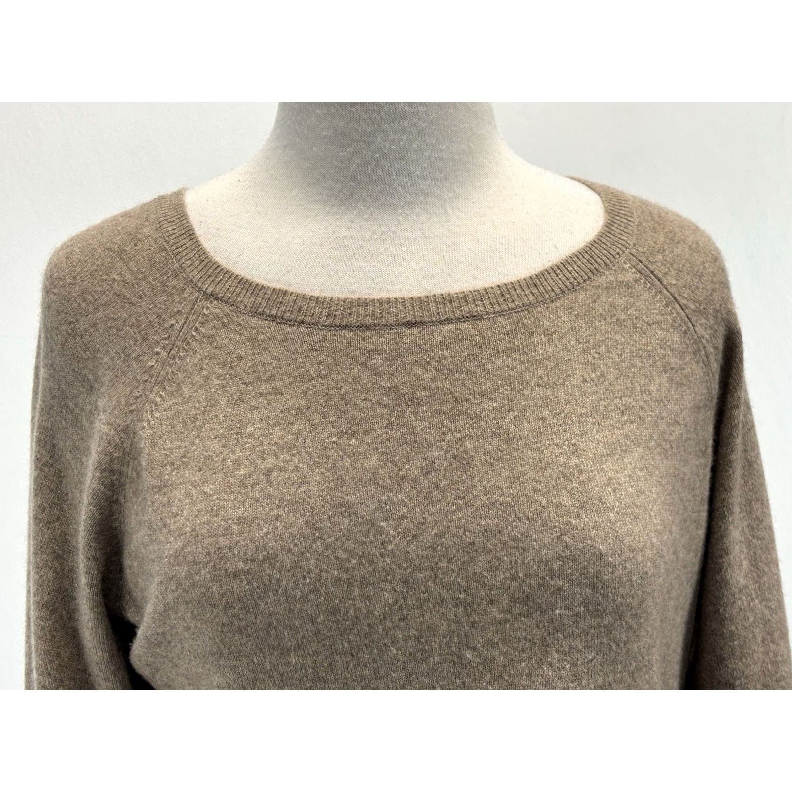 Vintage Garnet Hill Shirttail Cashmere Sweater Women’s Large Brown Classic Pullover Knit Round Neck Long Sleeve Modern Preppy Womens L Size L / US 10 / IT 46 - 5 Thumbnail
