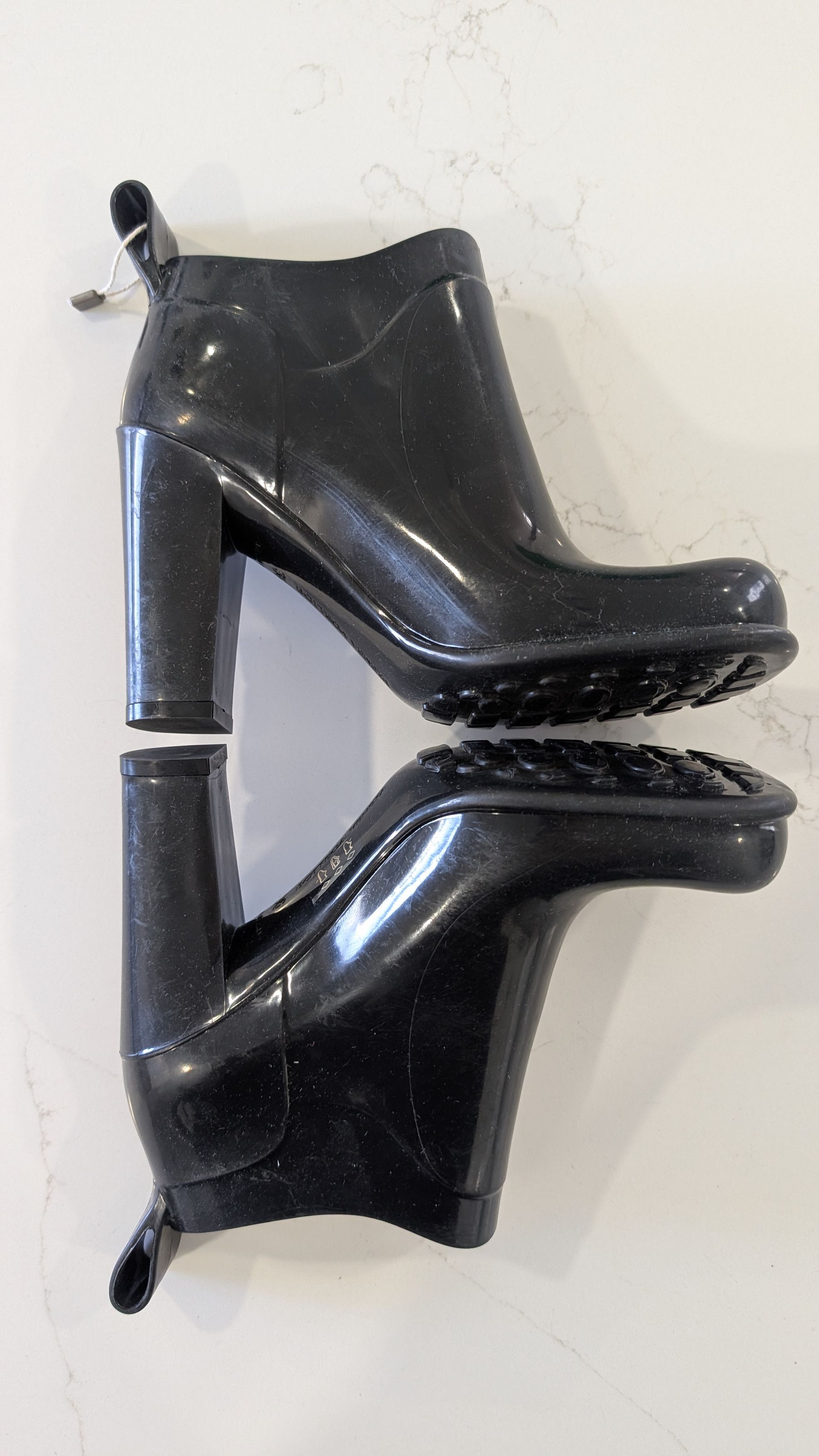Bottega Veneta Bottega Veneta Black Shiny Rubber Shine Ankle Boots EU 36 Size US 6 / IT 36 - 12 Thumbnail