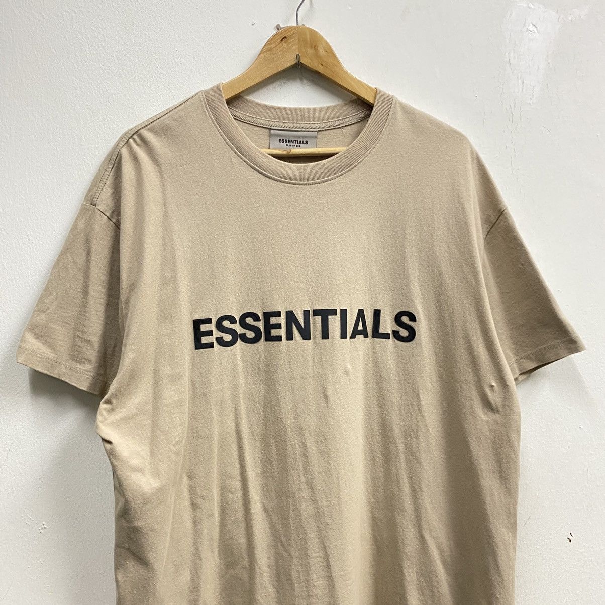 Essentials × Fear of God Essentials FOG Fear Of God Brown Big Back Logo Tee Size US L / EU 52-54 / 3 - 3 Thumbnail