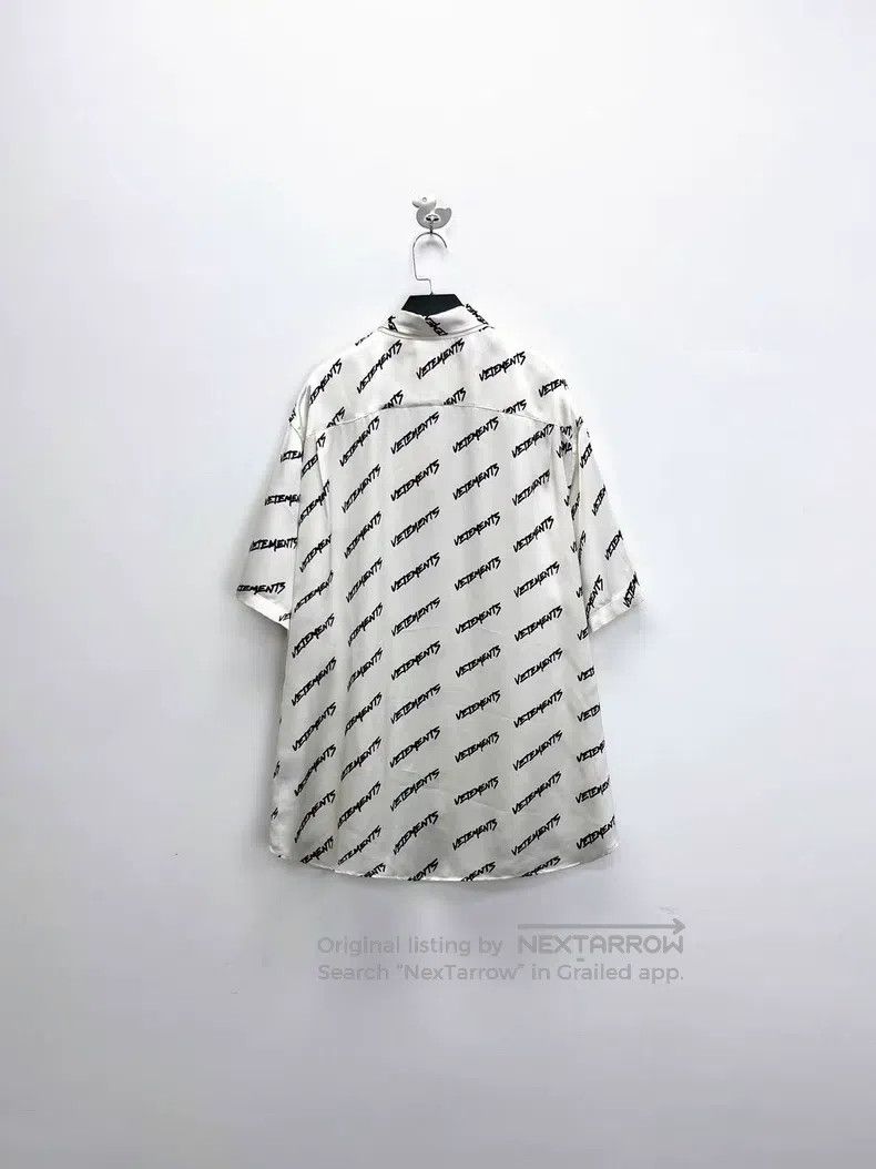 Vetements Vetements Grass Script Bullet Screen Full-print Letter Log Size US M / EU 48-50 / 2 - 2 Thumbnail