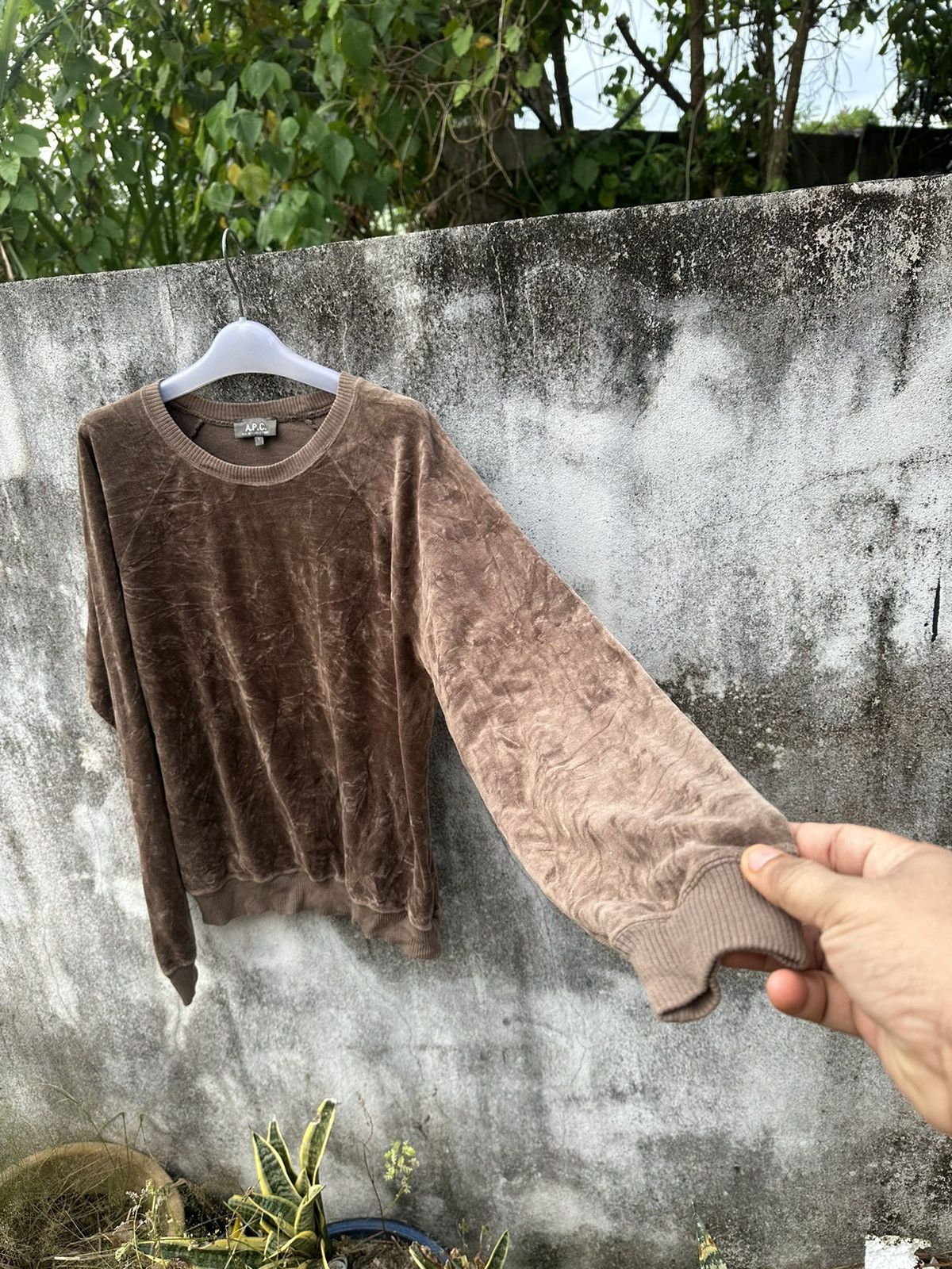 A.P.C. A.P.C velvet sweatshirt Size US S / EU 44-46 / 1 - 4 Thumbnail
