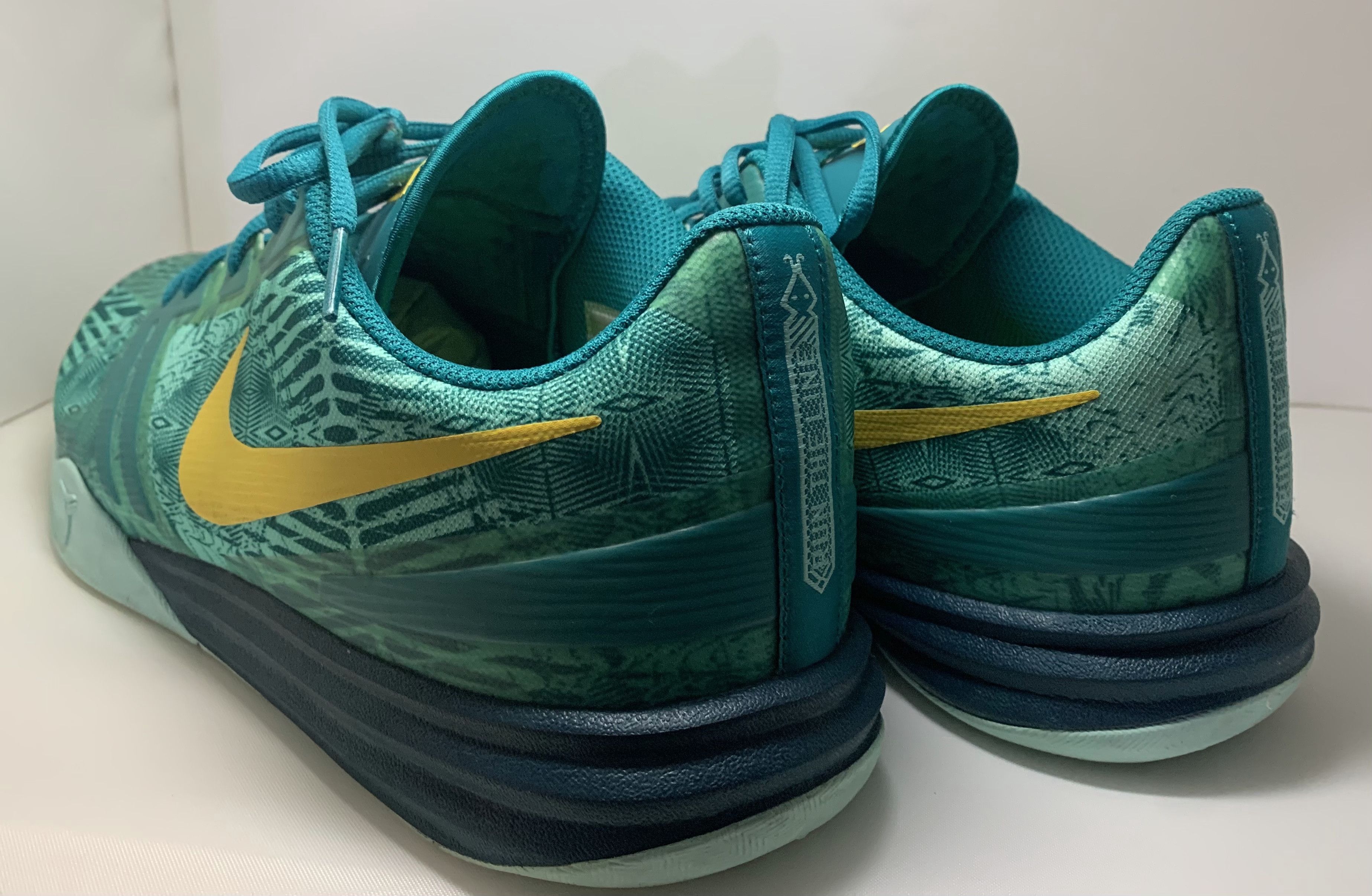 Nike Nike KB Mentality “Easter” Mens Size 13 Kobe 704942-300 Size US 13 / EU 46 - 4 Thumbnail