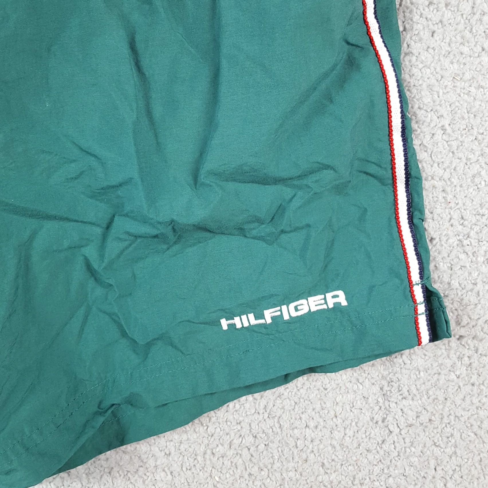 Tommy Hilfiger VINTAGE Tommy Hilfiger Flag Logo Swim Trunks Men's Large Green Retro 90s Y2K Board Shorts Size US 33 - 3 Thumbnail