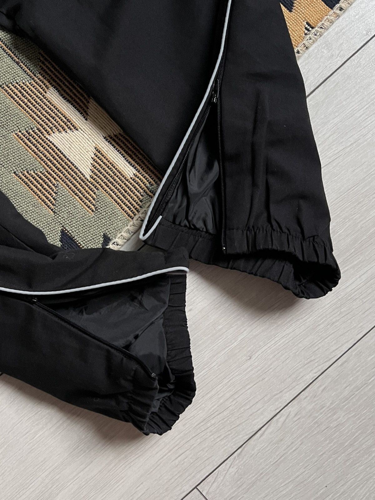Adidas Vintage Adidas 3 Stripes Nylon Hype BaggyPants Size US 34 / EU 50 - 12 Thumbnail