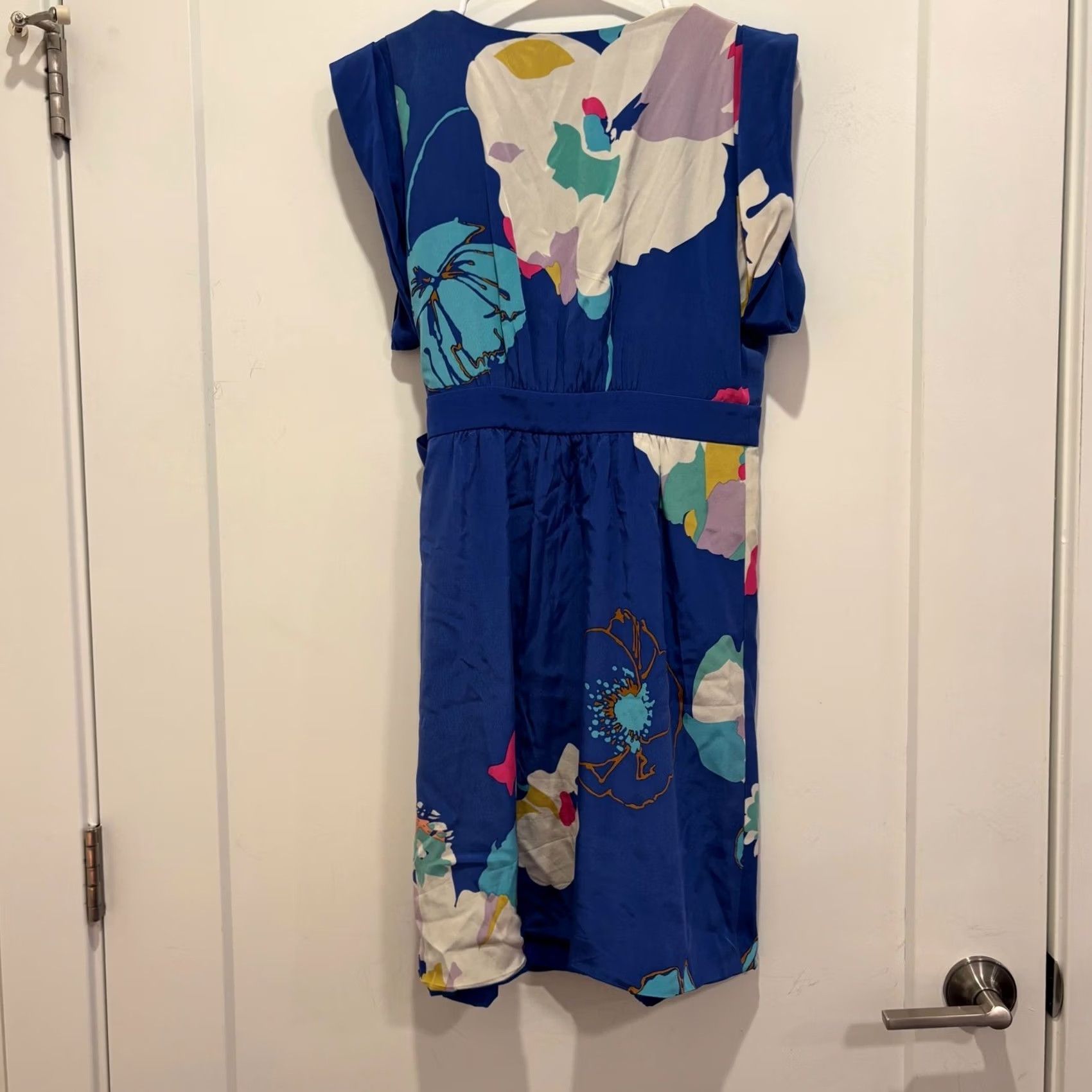 Tibi Tibi New York Silk Wrap Dress V-Neck Flutter Sleeve Blue Floral Size 4 Size S / US 4 / IT 40 - 3 Thumbnail