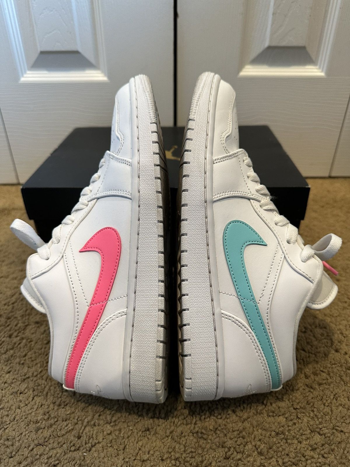 Jordan Brand × Nike Jordan 1 Low White Multi-Color Swoosh Size US 10.5 / EU 43-44 - 3 Thumbnail