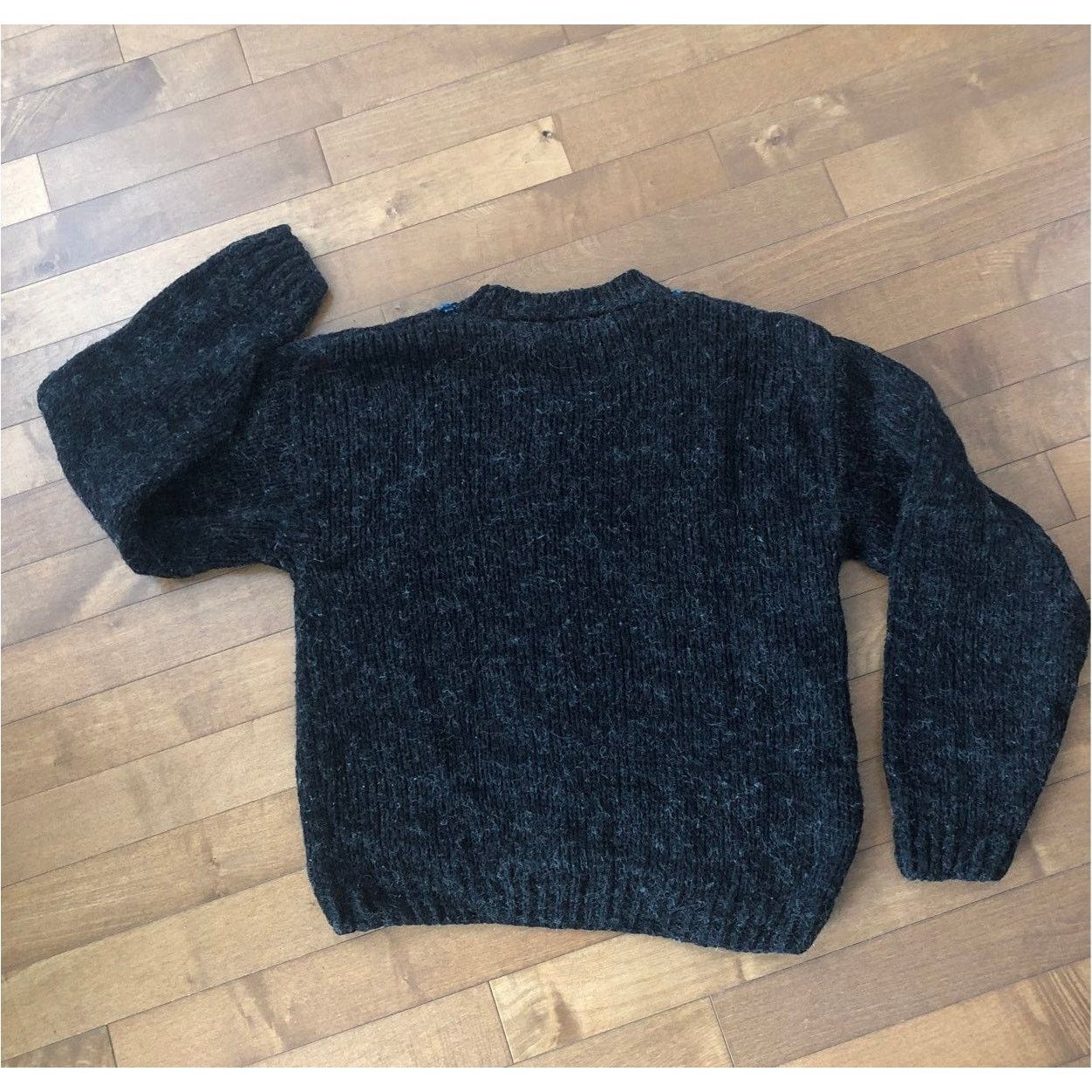 Vintage American Vtg 80-90s street scenes sweater black blue medium Size US M / EU 48-50 / 2 - 9 Thumbnail