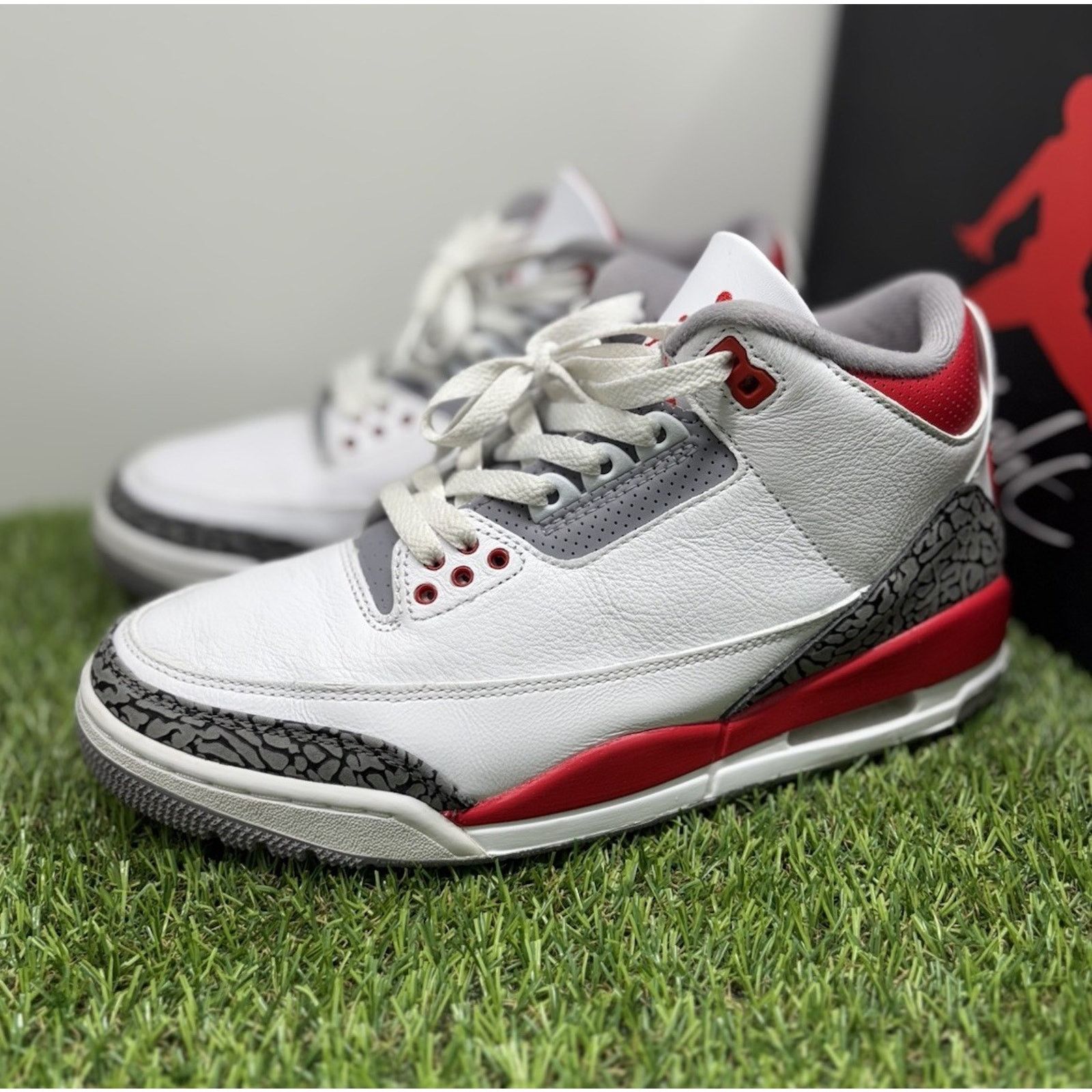 Jordan Brand Air Jordan 3 Retro Mid ' Fire Red ' | EXCELLENT CONDITION! Size US 8 / EU 41 - 1 Thumbnail