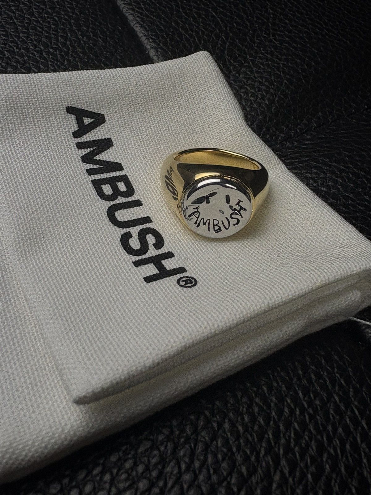 Ambush Design Ambush pinky smile logo ring gold plated Size ONE SIZE - 10 Thumbnail