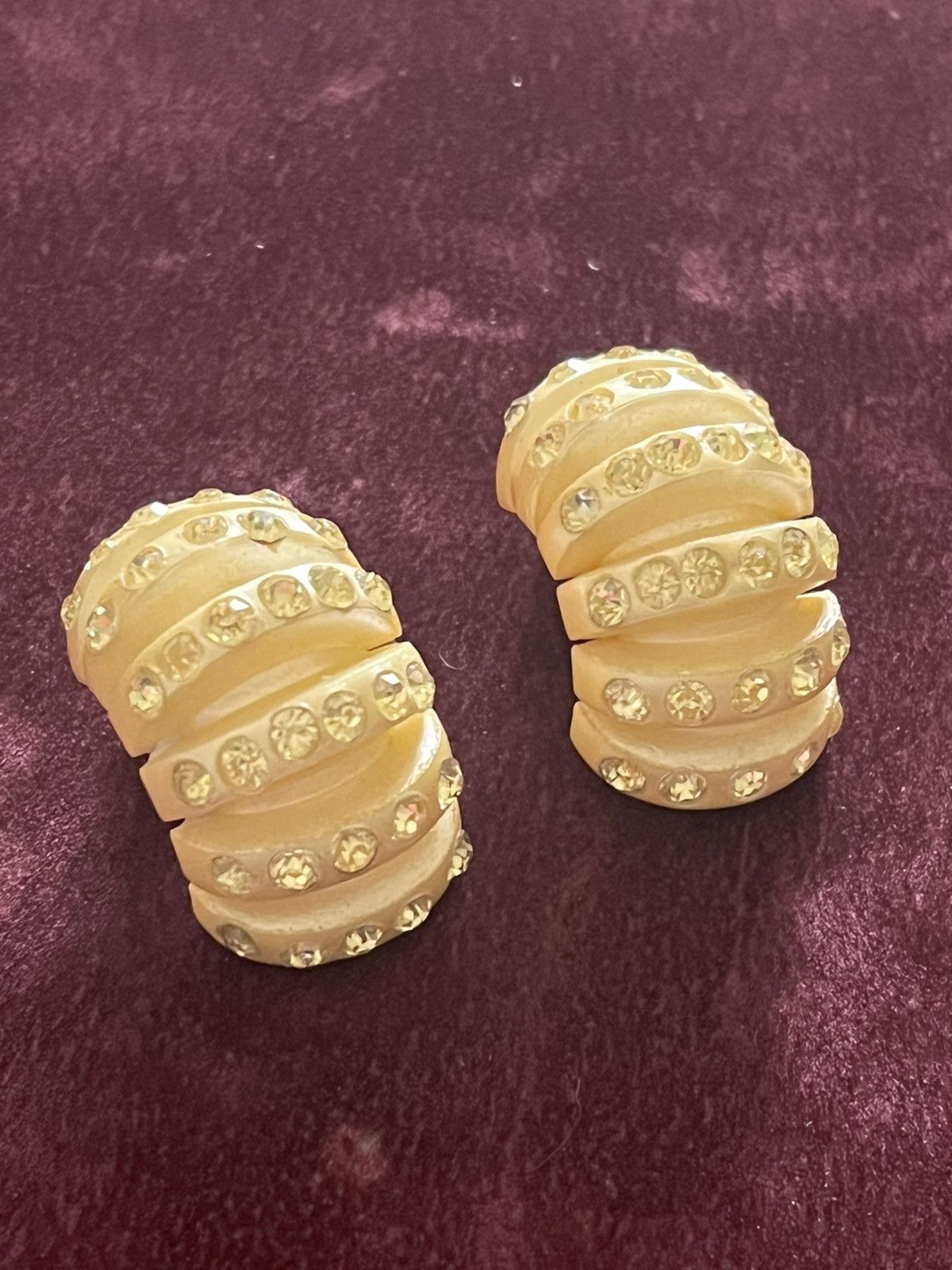 Other Vintage 1950s Celluloid Rhinestone Shrimp Clip Earrings Size ONE SIZE - 1 Thumbnail