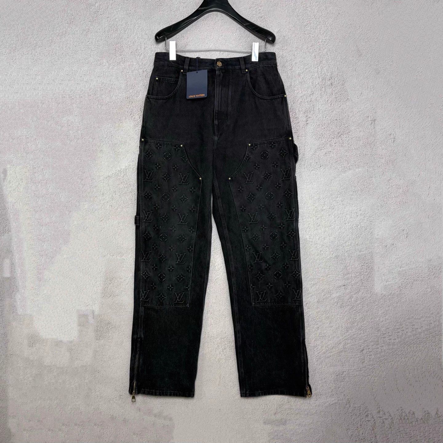 Louis Vuitton Louis Vuitton Black Gray Lumber Embossed Jean 32 Size US 32 / EU 48 - 1 Thumbnail