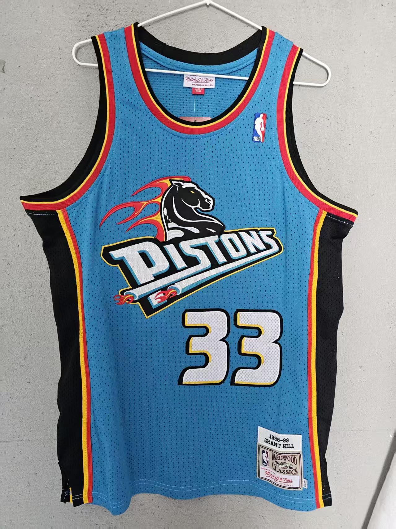 NBA Detroit Pistons Jersey 33 Grant Hill Stitched Size US XL / EU 56 / 4 - 1 Thumbnail