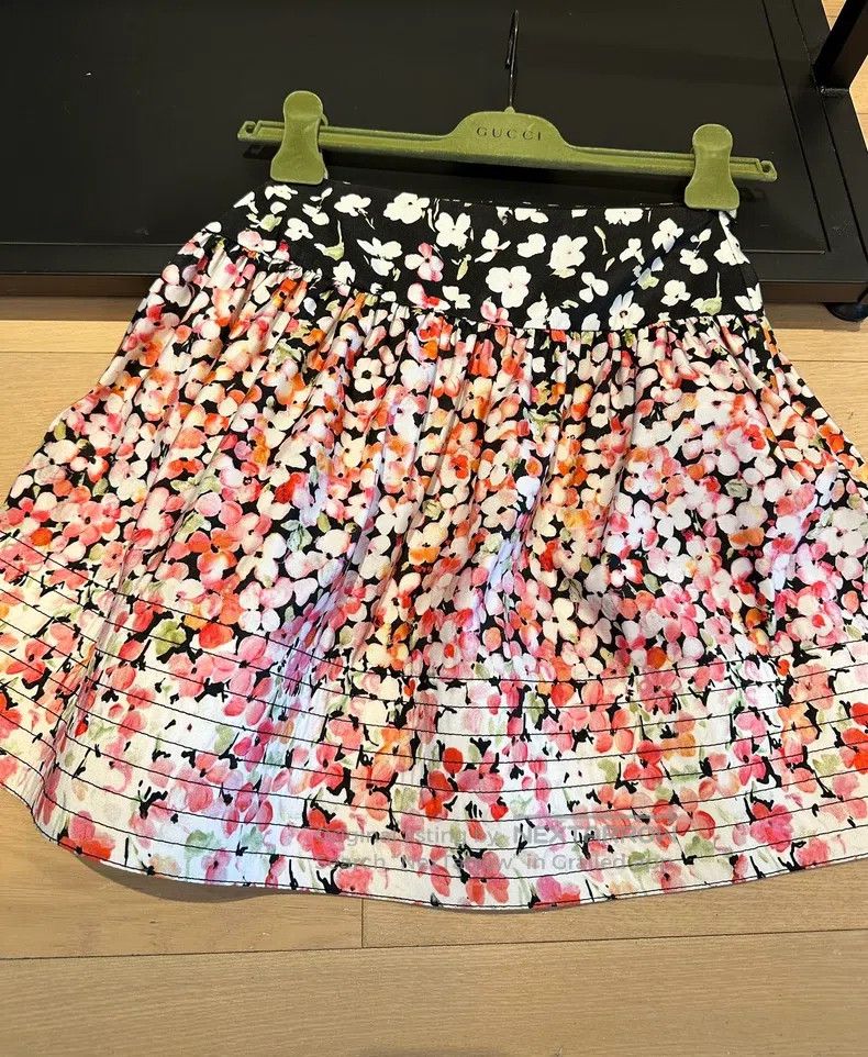 Valentino Valentino Skirt Size M / US 6-8 / IT 42-44 - 3 Thumbnail