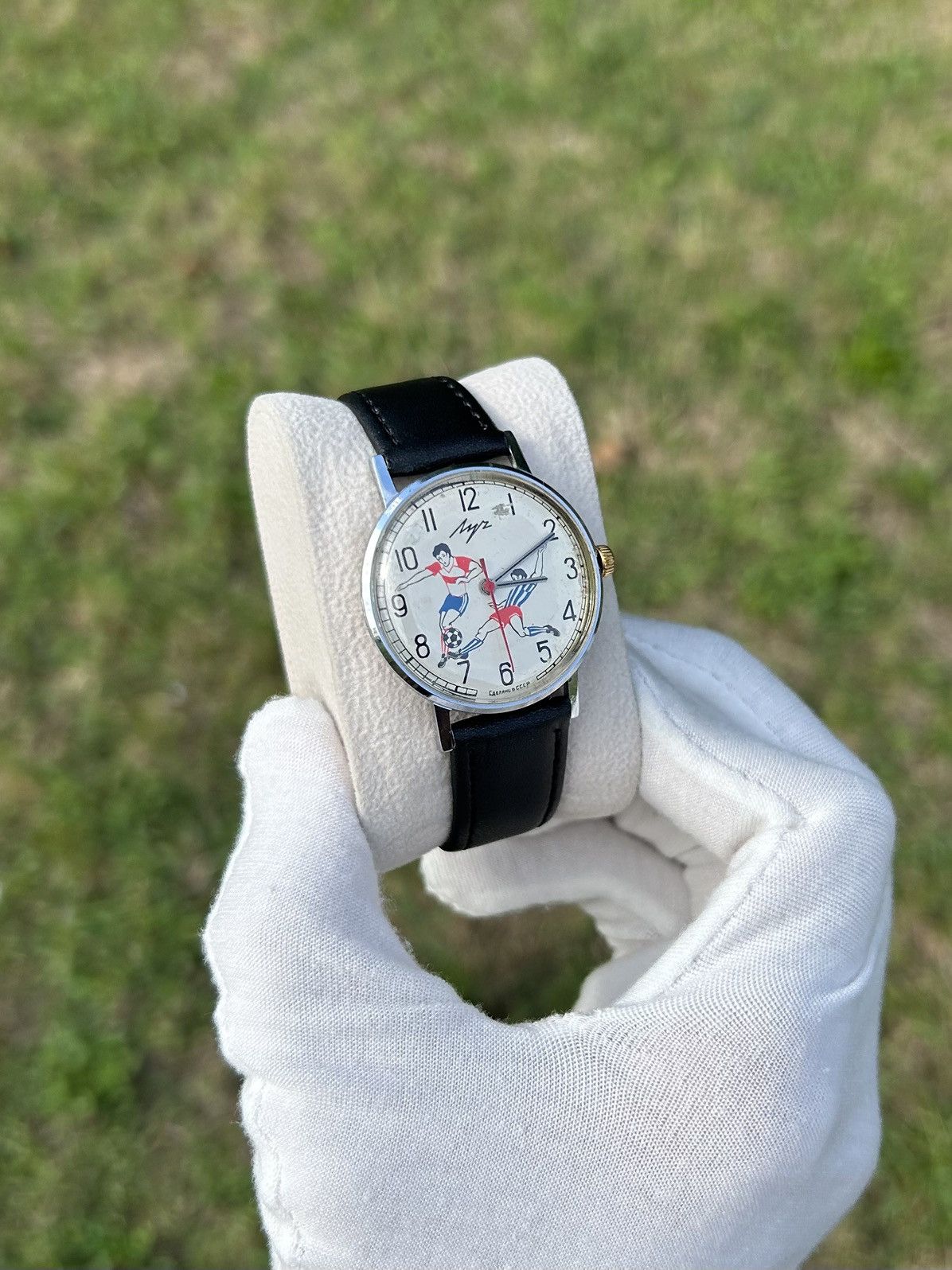 Vintage Vintage Watch Luch USSR Soviet Mechanical 1980s Size ONE SIZE - 5 Thumbnail
