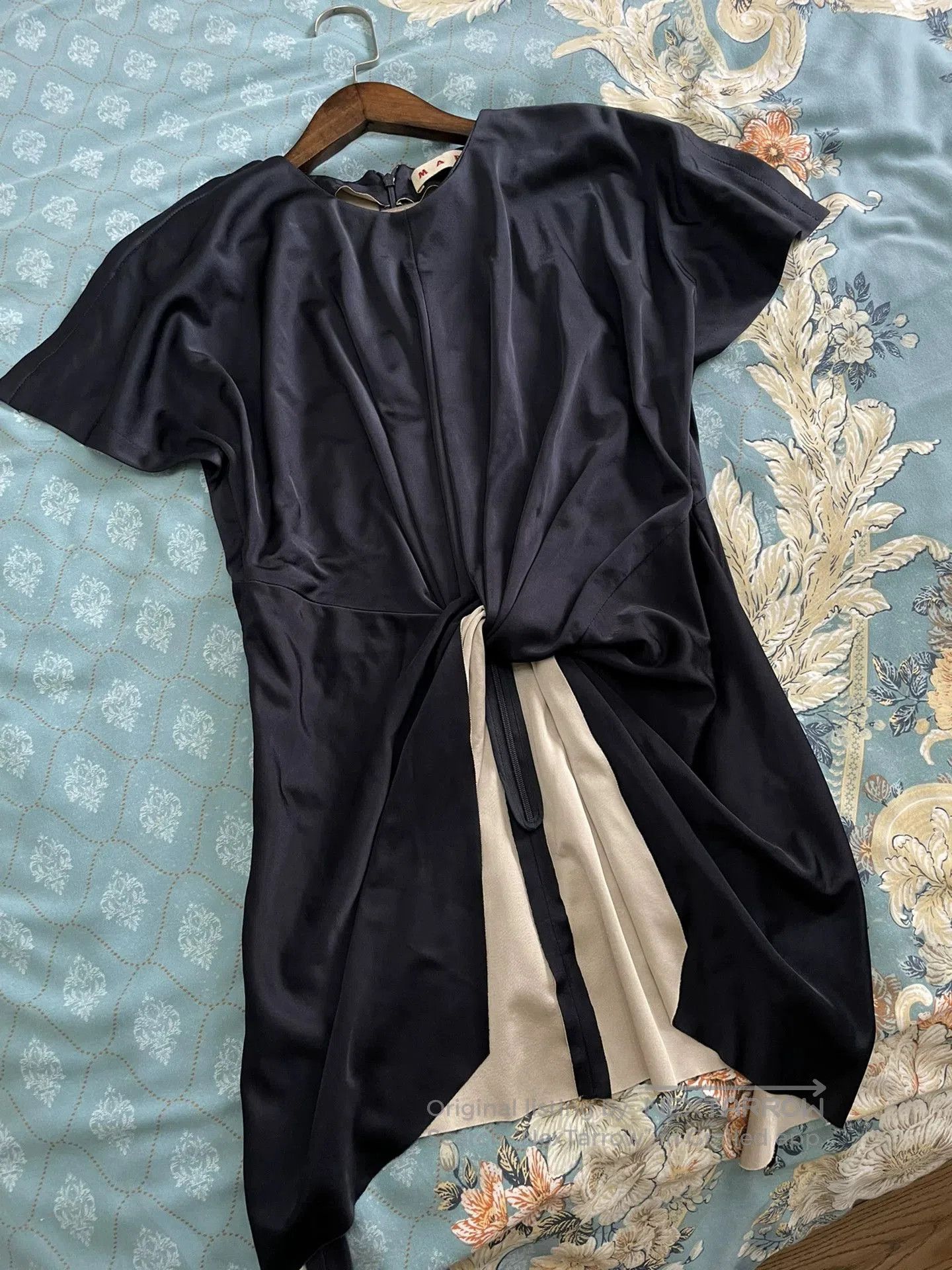 Marni Marni Soft and Stylish Knot Top. Size XS / US 0-2 / IT 36-38 - 1 Thumbnail