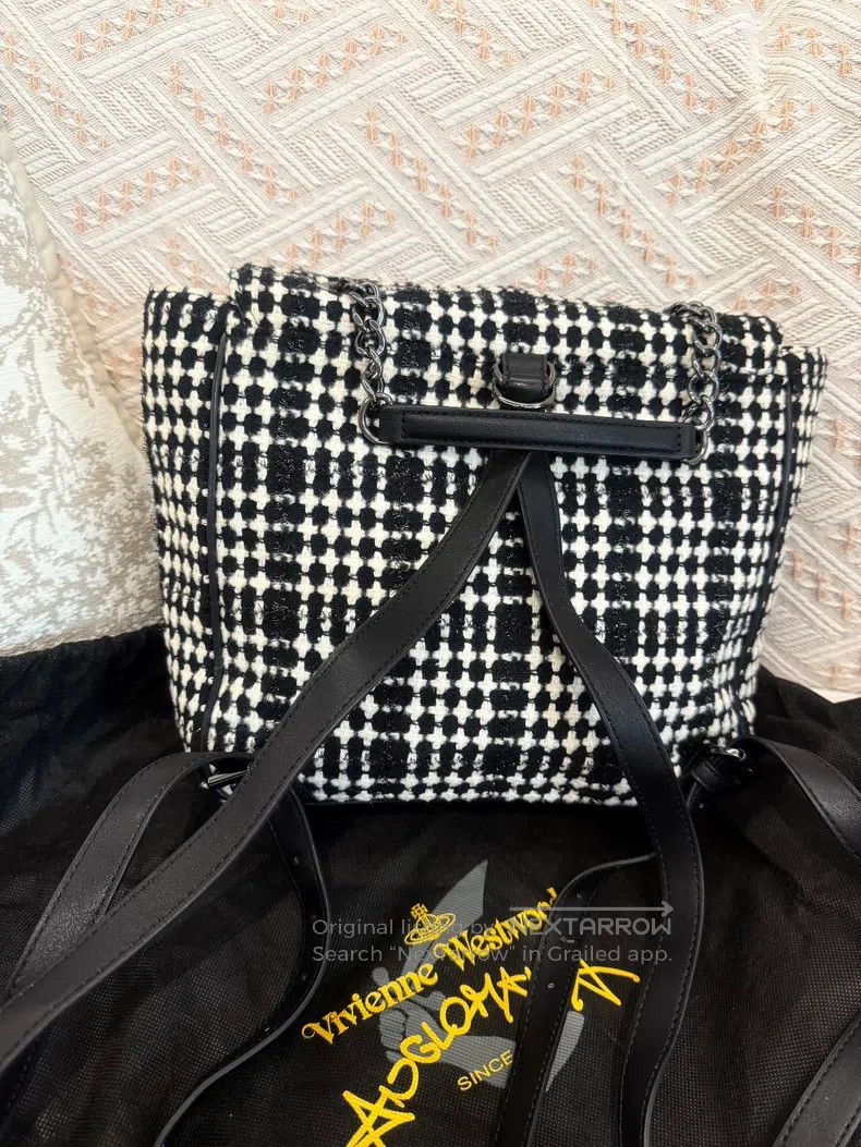 Vivienne Westwood Vivienne Westwood size os Badge black and white checkered b Size ONE SIZE - 2 Thumbnail