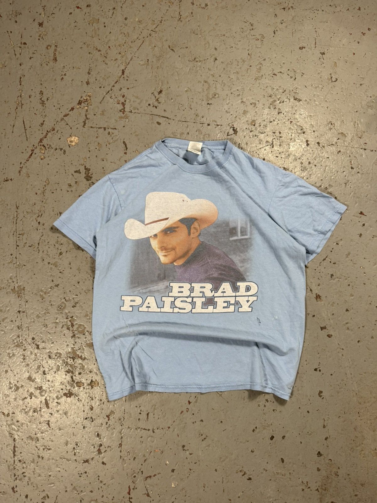 Band Tees Vintage Brad Paisley Distressed Tour Tee Size US M / EU 48-50 / 2 - 1 Thumbnail