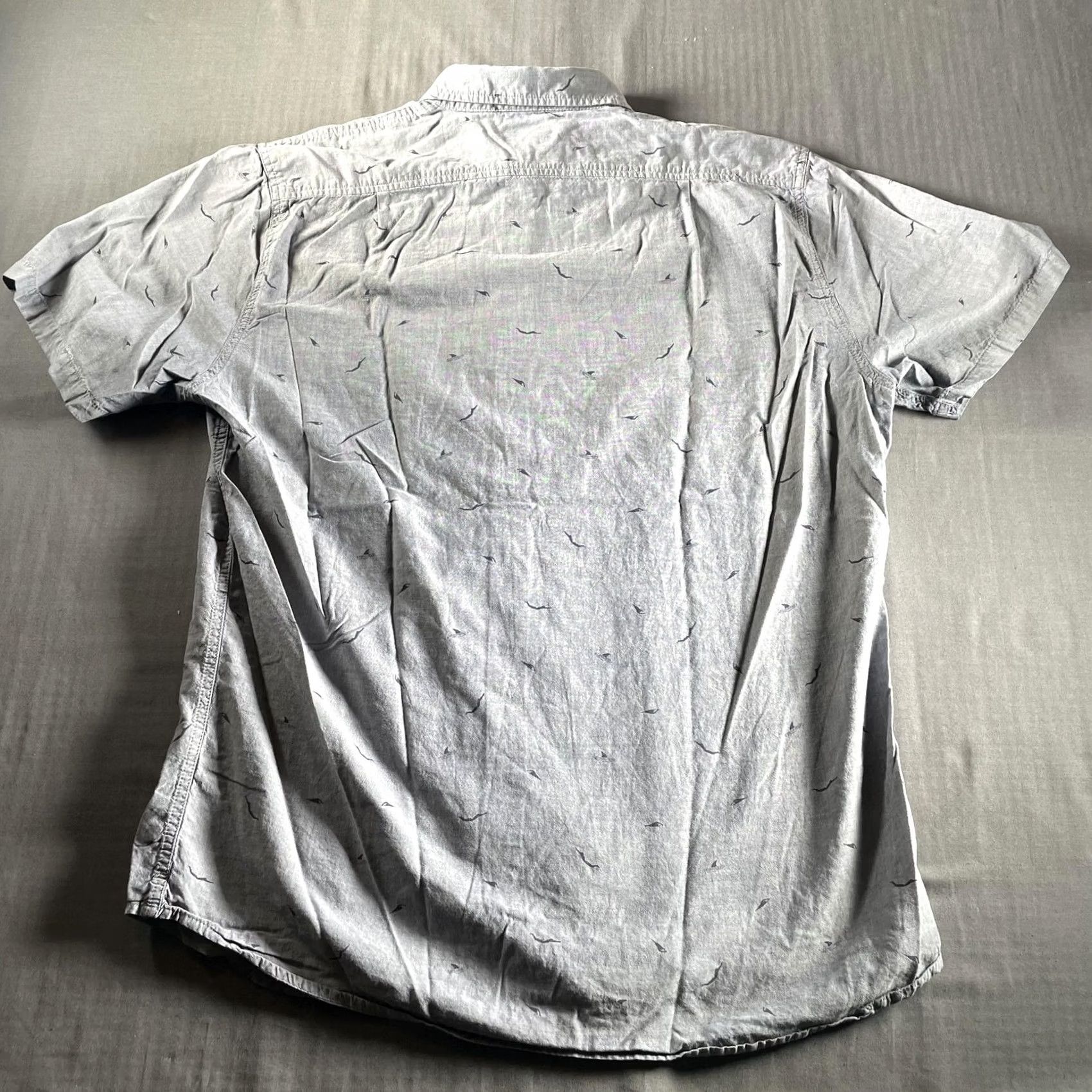 Marine Layer Marine Layer Shirt Mens Large Gray Short Sleeve Button Front Bird Print Seagull Size US L / EU 52-54 / 3 - 6 Thumbnail