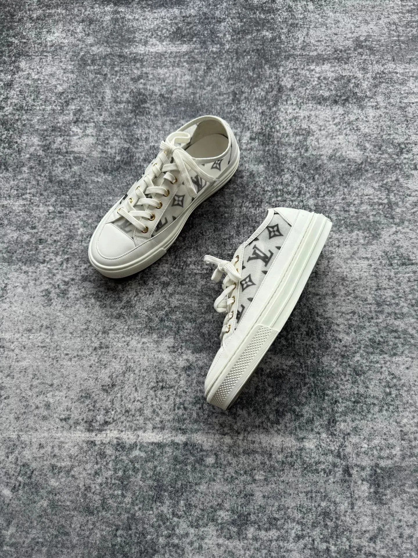 Louis Vuitton Louis Vuitton White Monogram Mesh Sneakers. Size US 5.5 / IT 35.5 - 1 Thumbnail