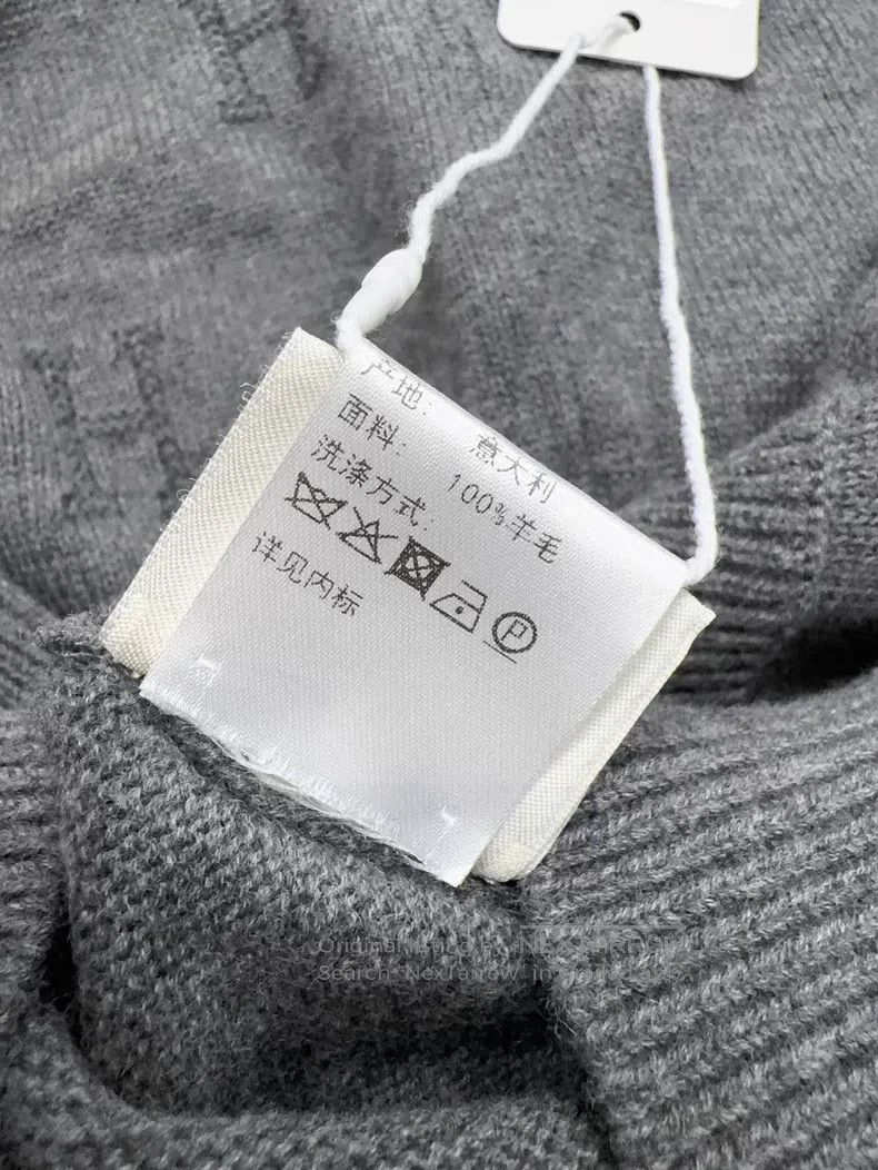 Hermes Hermes Grey V-neck H-stitch cotton round-neck top Size XXS / US 00 / IT 34 - 7 Thumbnail