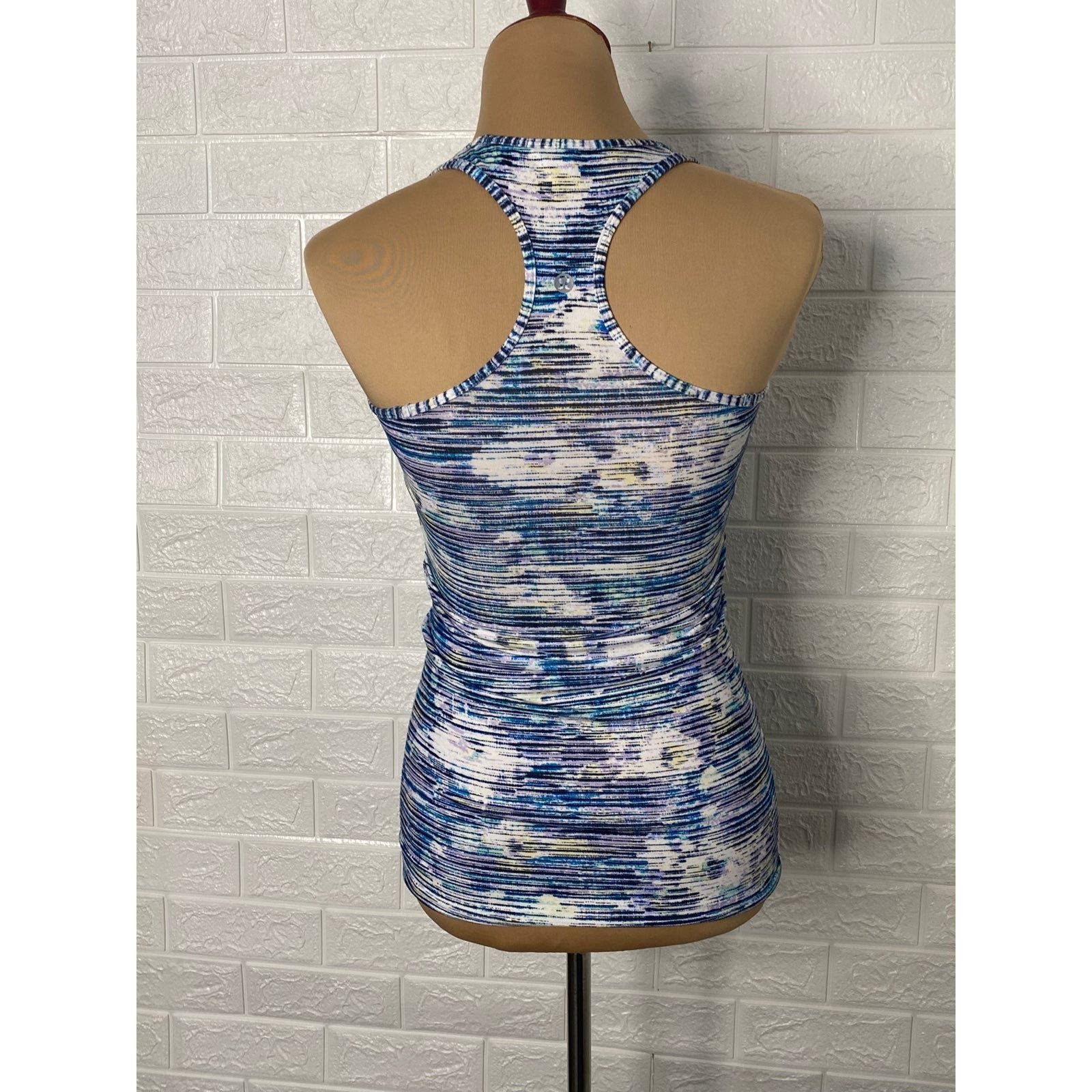 Lululemon lululemon tank top size 4 Size S / US 4 / IT 40 - 4 Thumbnail