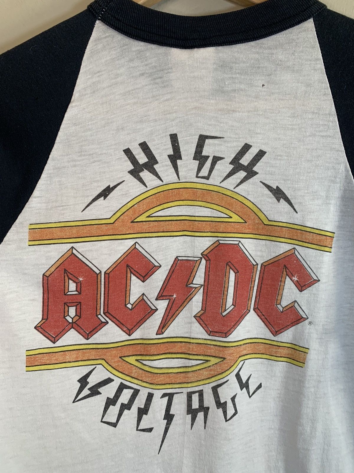AC/DC × Band Tees × Vintage *RARE* Vintage 1976 AC/DC High Voltage Single Stitch Shirt Size US L / EU 52-54 / 3 - 4 Thumbnail