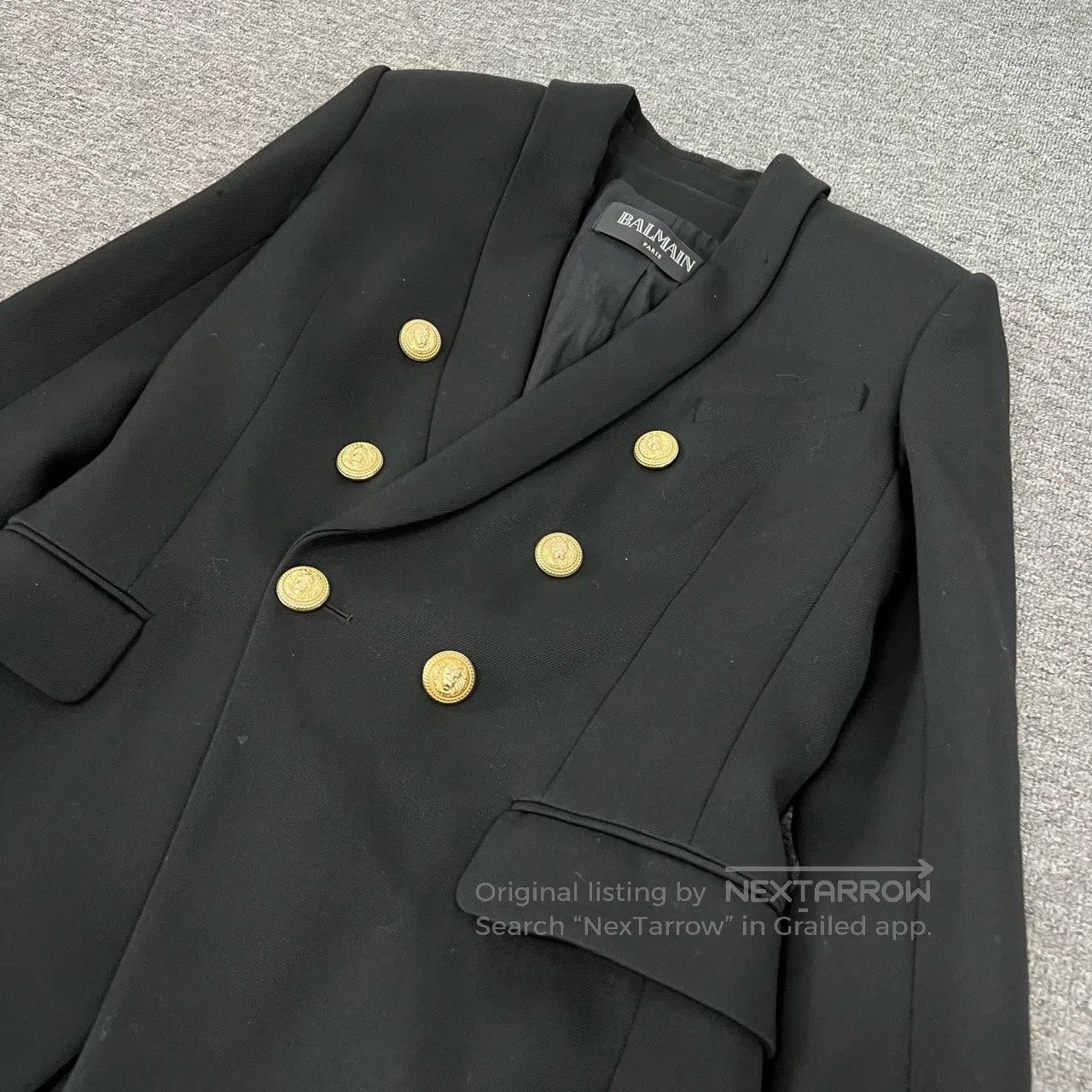 Balmain BALMAIN Classic style: Gold buttoned suit jacket| Size 40R - 3 Thumbnail
