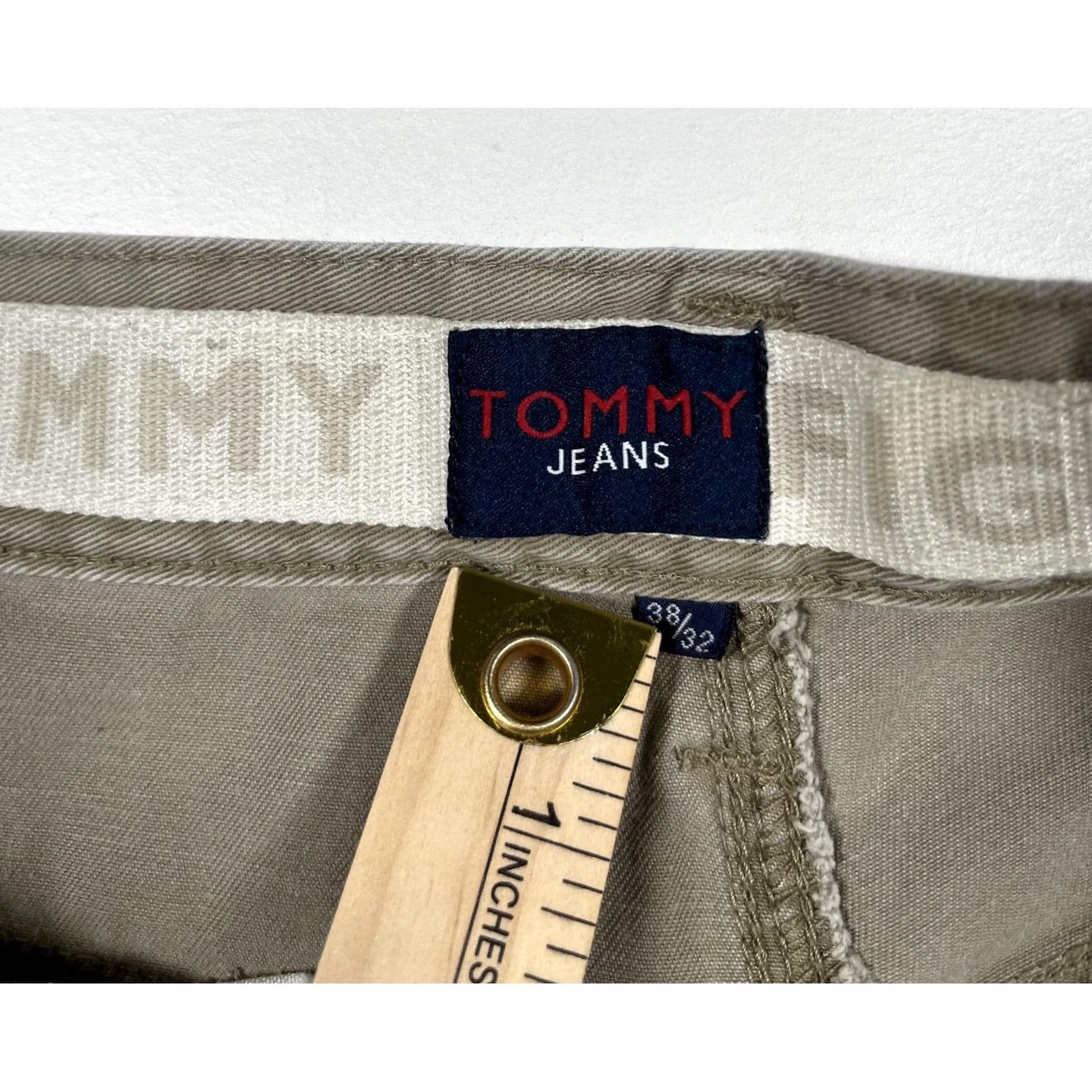 Tommy Hilfiger VINTAGE Tommy Hilfiger Pants Mens 38x32 Khaki Cargo Pockets Tommy Jeans Pants Size US 38 / EU 54 - 3 Thumbnail