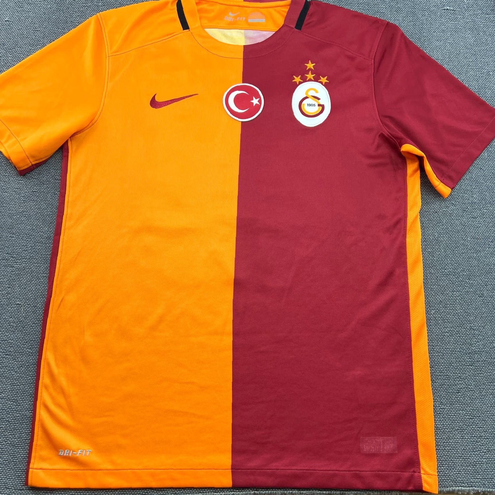 Nike Nike Galatasaray 2015 2016 Home Jersey Shirt Medium M Multicolor Football Wesley Sneijder Ladies? Size US M / EU 48-50 / 2 - 4 Thumbnail