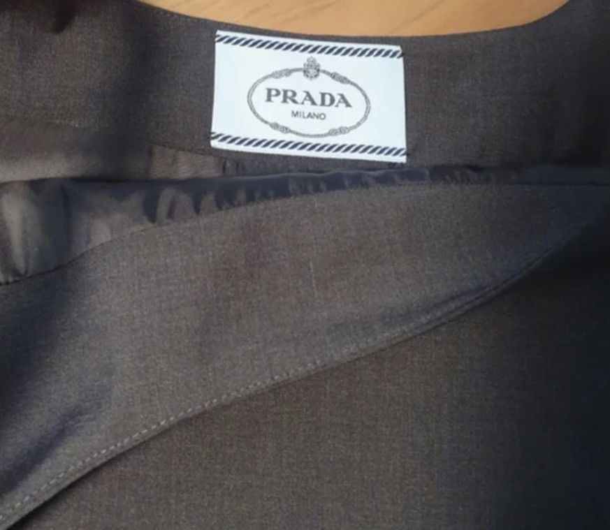 Prada Prada dress, size M, 100% wool Size M / US 6-8 / IT 42-44 - 10 Thumbnail