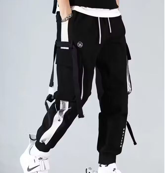 image of Vintage Streetwear Men's Slacks in Black (Size 32)