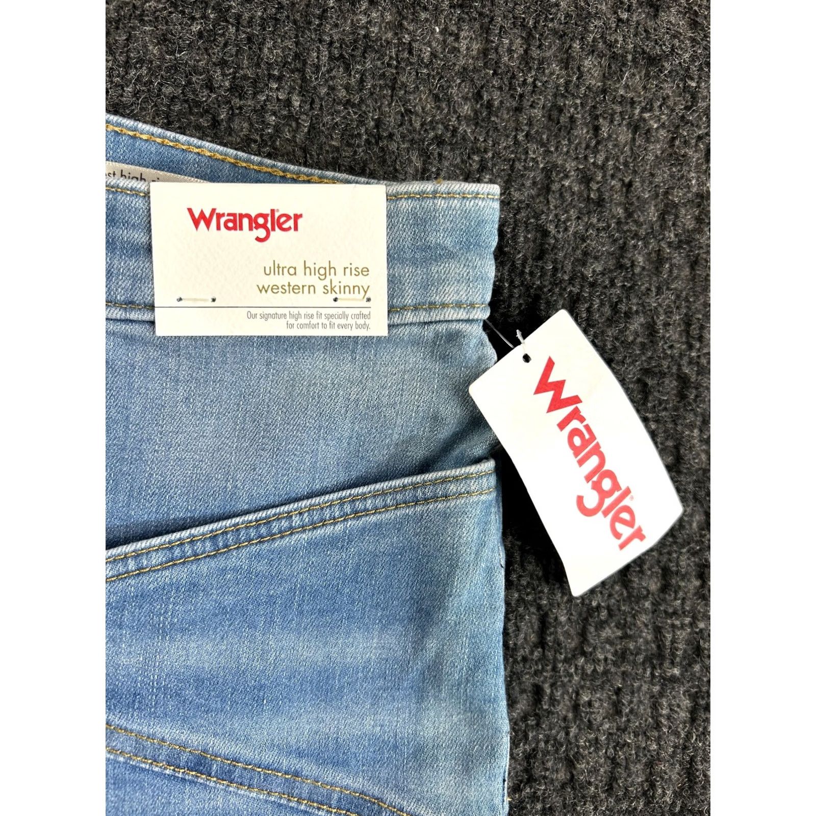 Wrangler Wrangler Ultra High Rise Skinny Jeans Womens Size 18 Light Blue NEW Size 40" / US 18 - 3 Thumbnail