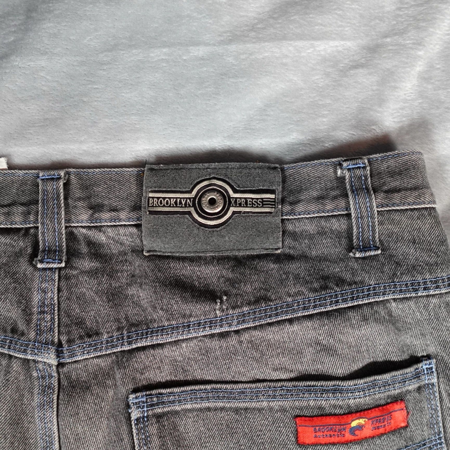 Express VINTAGE Brooklyn Xpress Denim Shorts Mens 40 Blue Faded Wash Bermuda Y2K Grunge Size US 40 / EU 56 - 3 Thumbnail