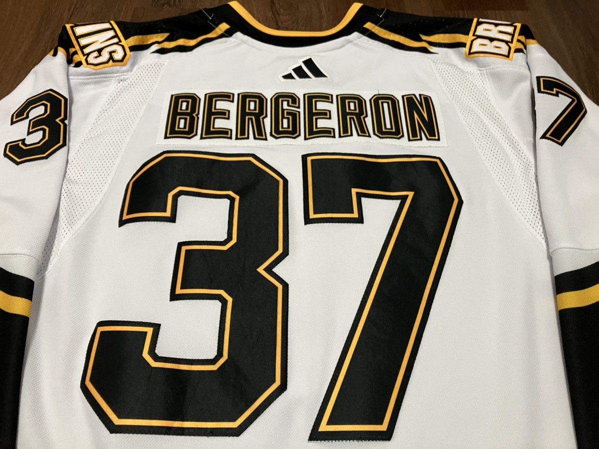 Adidas Boston Bruins Bergeron RR 2.0 Adidas NHL Hockey Jersey 56 Size US XXL / EU 58 / 5 - 5 Thumbnail
