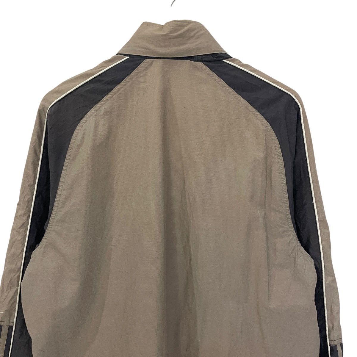 Nike Nike Small Logo Zipper Ups Jacket Size US L / EU 52-54 / 3 - 8 Thumbnail
