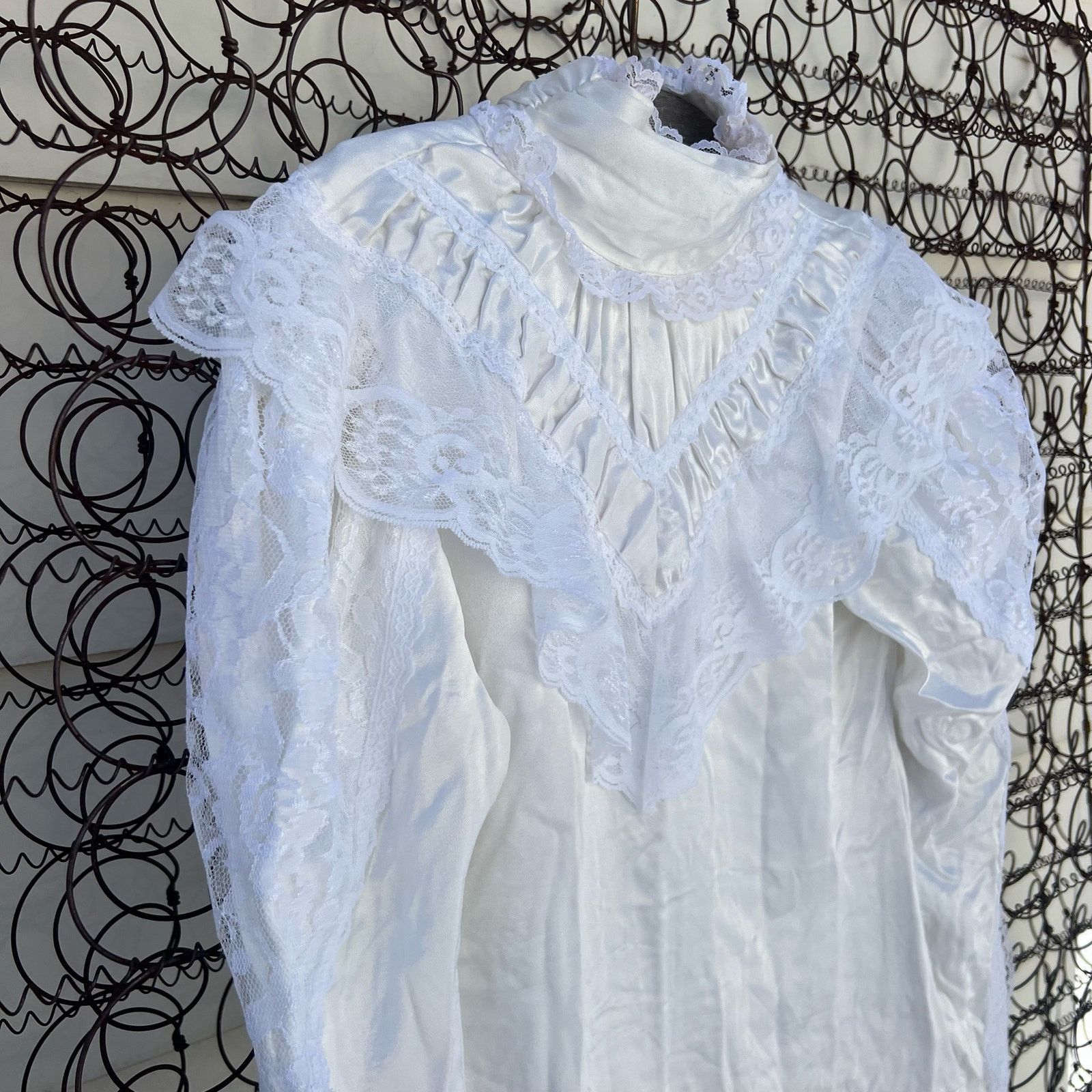 Vintage 80s Gunne Sax Poets Blouse Ruffles Satin Lace White L/S Size S / US 4 / IT 40 - 4 Thumbnail