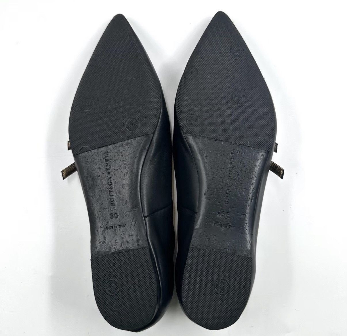Bottega Veneta Bottega Veneta Black Pointed Toe Flats K12 Size US 6 / IT 36 - 7 Thumbnail