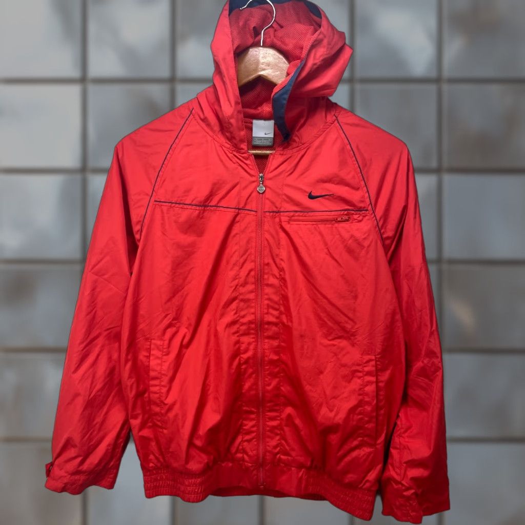 Nike VINTAGE Nike Windbreaker Jacket Swoosh Pink Womens M Size M / US 6-8 / IT 42-44 - 1 Thumbnail