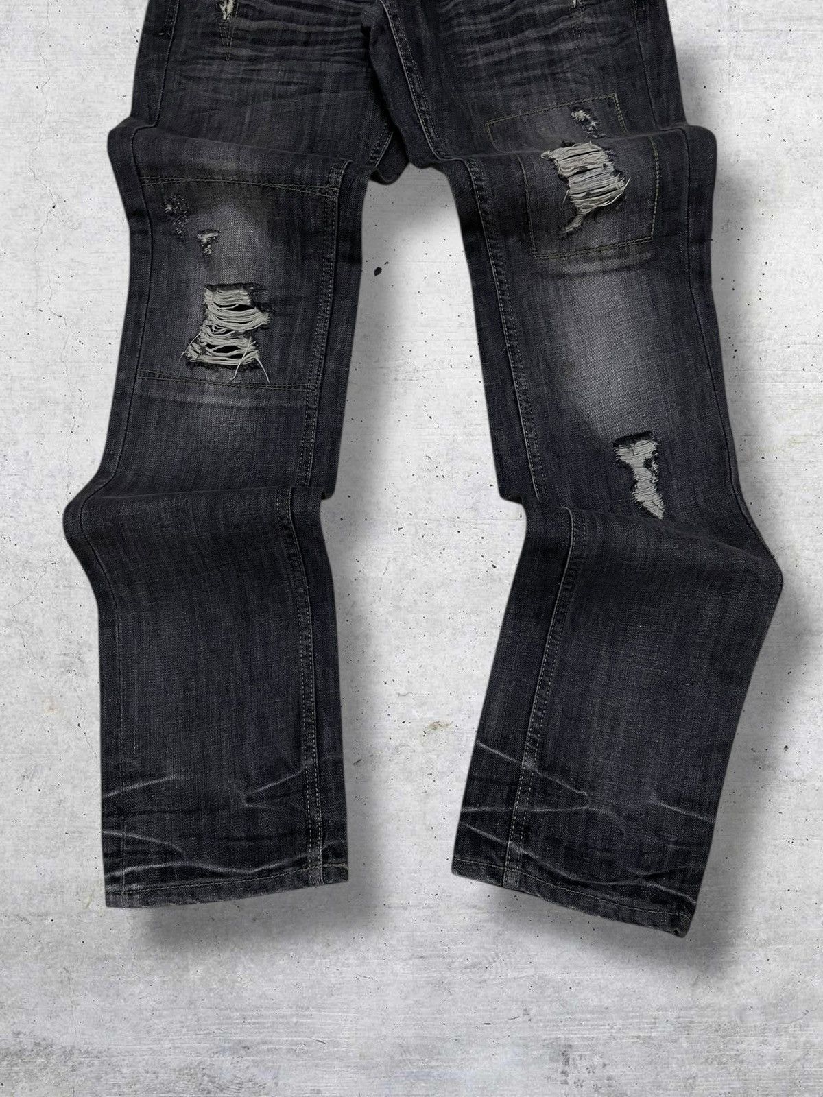 semanticdesign VINTAGE RATTLE TRAP OG JAPAN DESIGNER RIPPED ROCKSTAR DENIM Size US 29 - 3 Thumbnail