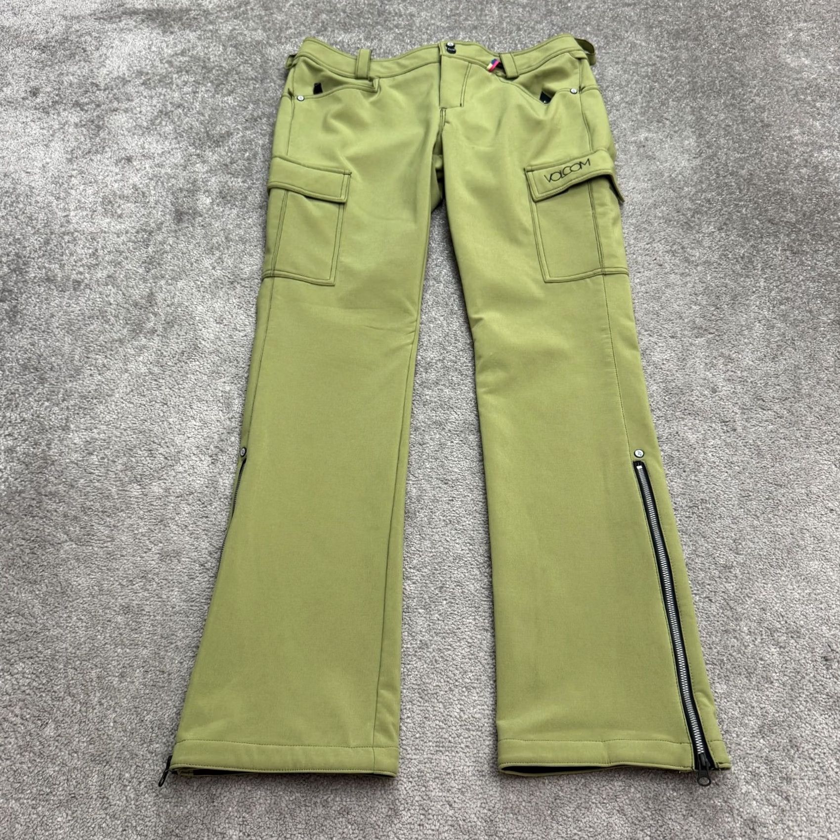Volcom VINTAGE Volcom Pants? No, Vintage: No — Volcom Cargo Pants Women Large Green Bootcut Inseam 34in Leather? Size 36" / US 14 / IT 50 - 2 Thumbnail