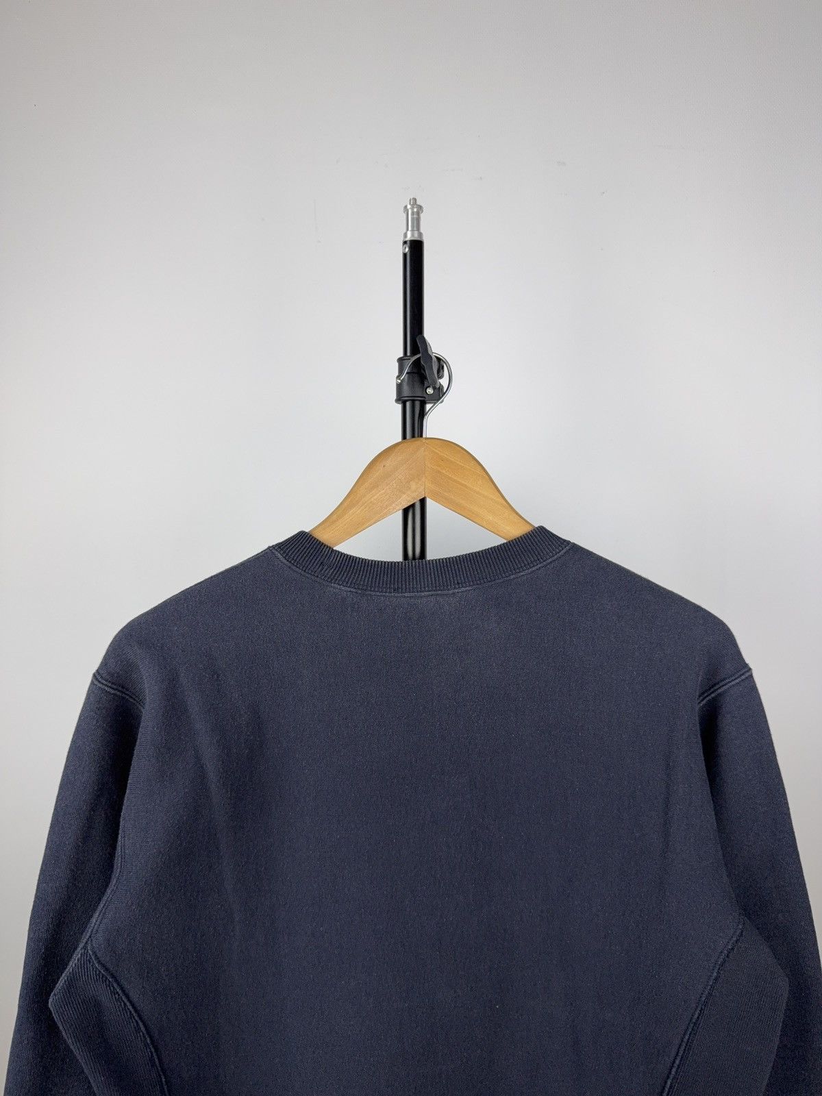 Champion × Vintage Vintage 00s Champion Reverse Navy Crewneck Embroidered USA Size US M / EU 48-50 / 2 - 7 Thumbnail