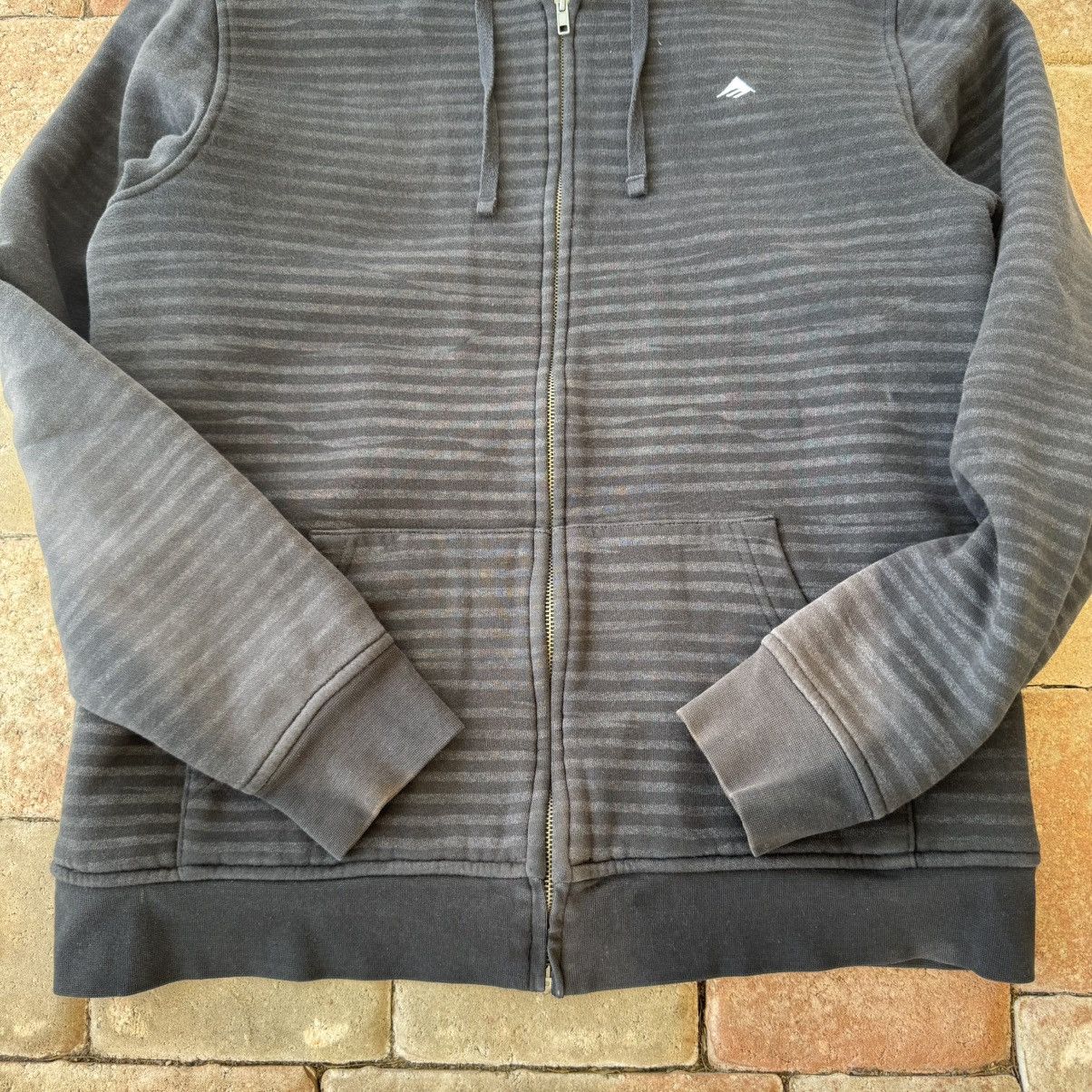 Emerica Vintage x Emerica Striped Fur Lined Zip Hoodie 2000s Size US M / EU 48-50 / 2 - 5 Thumbnail