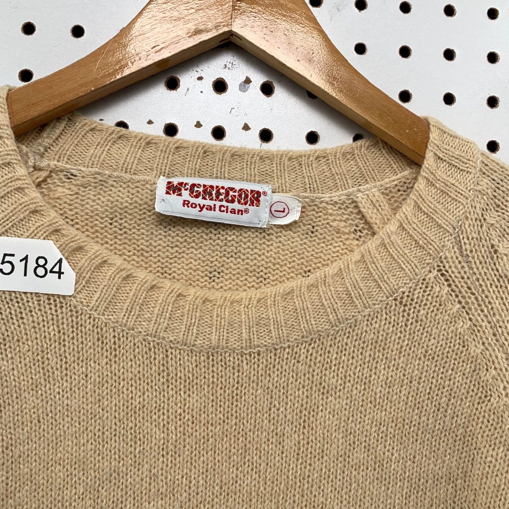 McGregor VINTAGE McGregor Wool Sweater Mens L Beige Royal Clan Grandpa Dad USA Pullover Crew Neck Long Sleeve Knit Winter Casual Mens Wool 80s 90s Size US L / EU 52-54 / 3 - 5 Thumbnail
