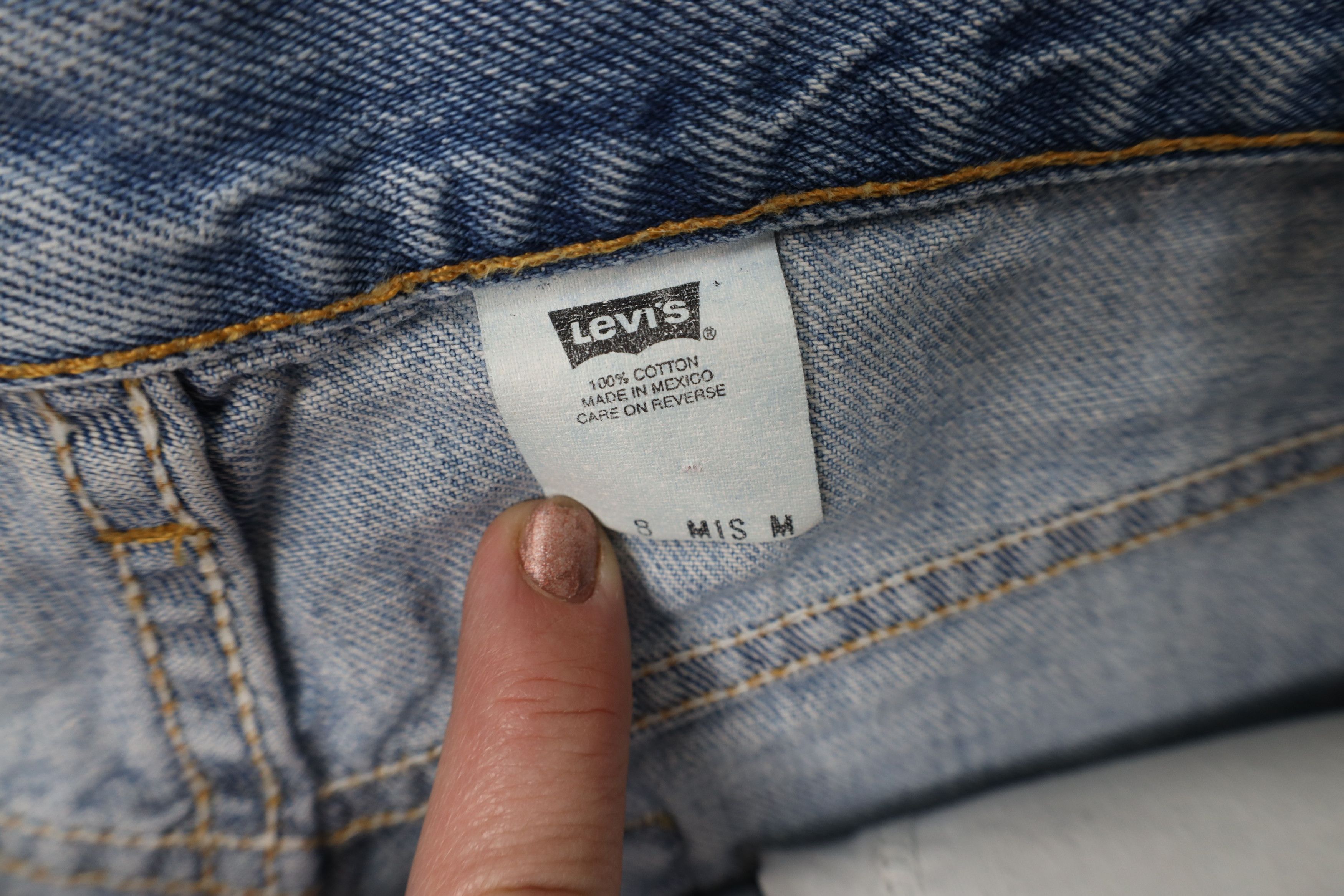 Levi's Vintage Y2K 2002 Levis Denim Jean Shorts Jorts Blue Cotton Size 30" / US 8 / IT 44 - 7 Thumbnail