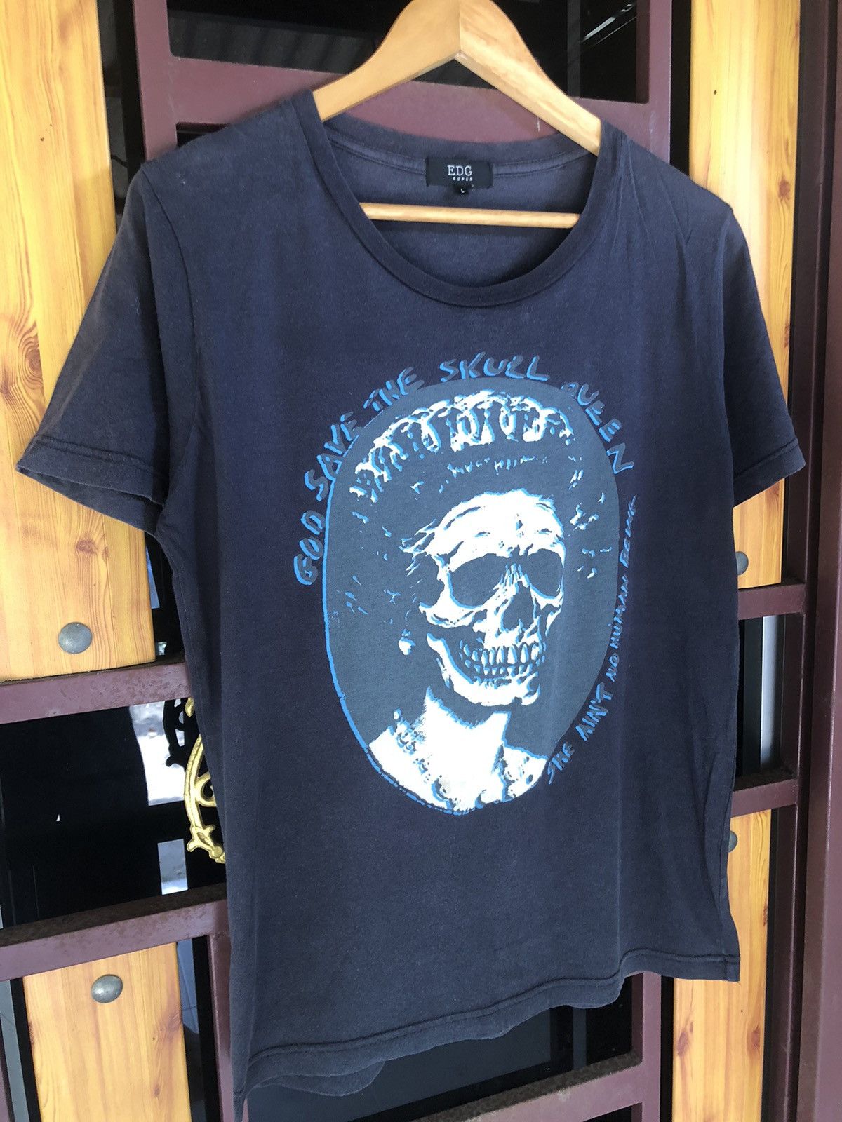 Band Tees Parody God Save The Skull Queen Tshirt Size US L / EU 52-54 / 3 - 5 Thumbnail