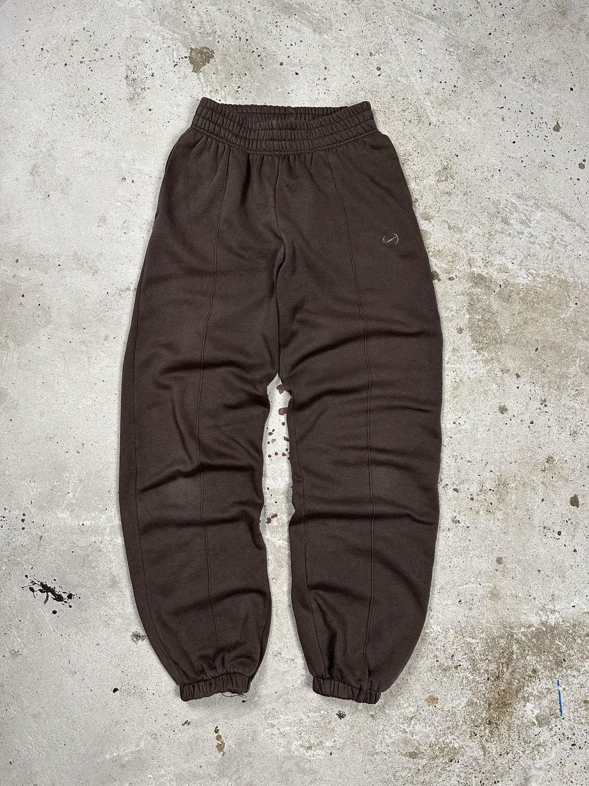 Nike Vintage Y2K Nike Brown Baggy Sweatpants Swoosh rare loose Size US 30 / EU 46 - 1 Thumbnail