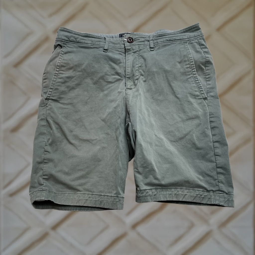 Abercrombie & Fitch Abercrombie & Fitch Chino Shorts Mens 28 Green Cotton Straight Pockets 8" Insm Size US 28 / EU 44 - 1 Thumbnail