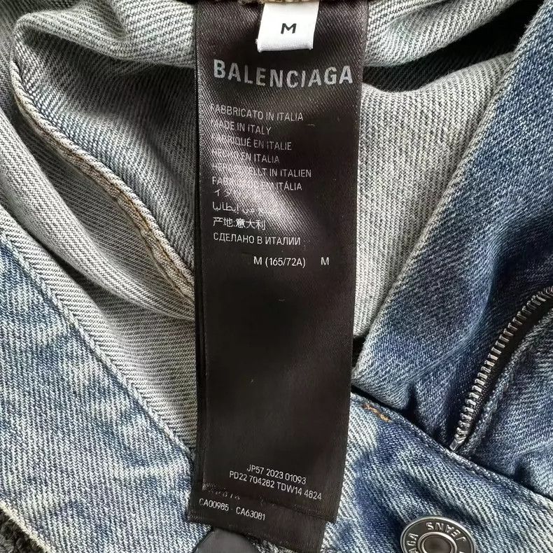 Balenciaga Balenciaga size M Fw22 vintage high-waisted, water-washed Size US 27 - 6 Thumbnail